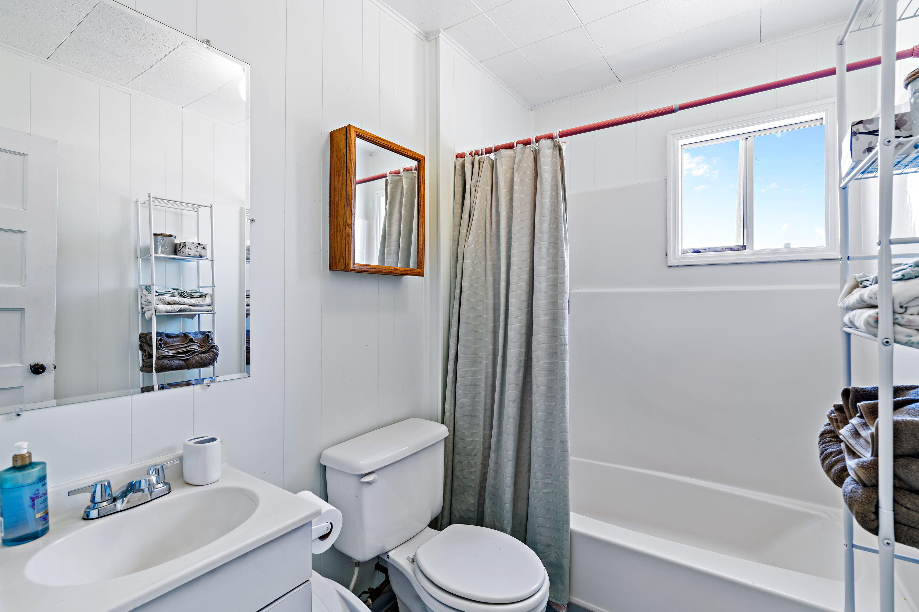 Culver, Oregon, 97734, United States, 1 Bedroom Bedrooms, ,1 BathroomBathrooms,Residential,For Sale,1940450