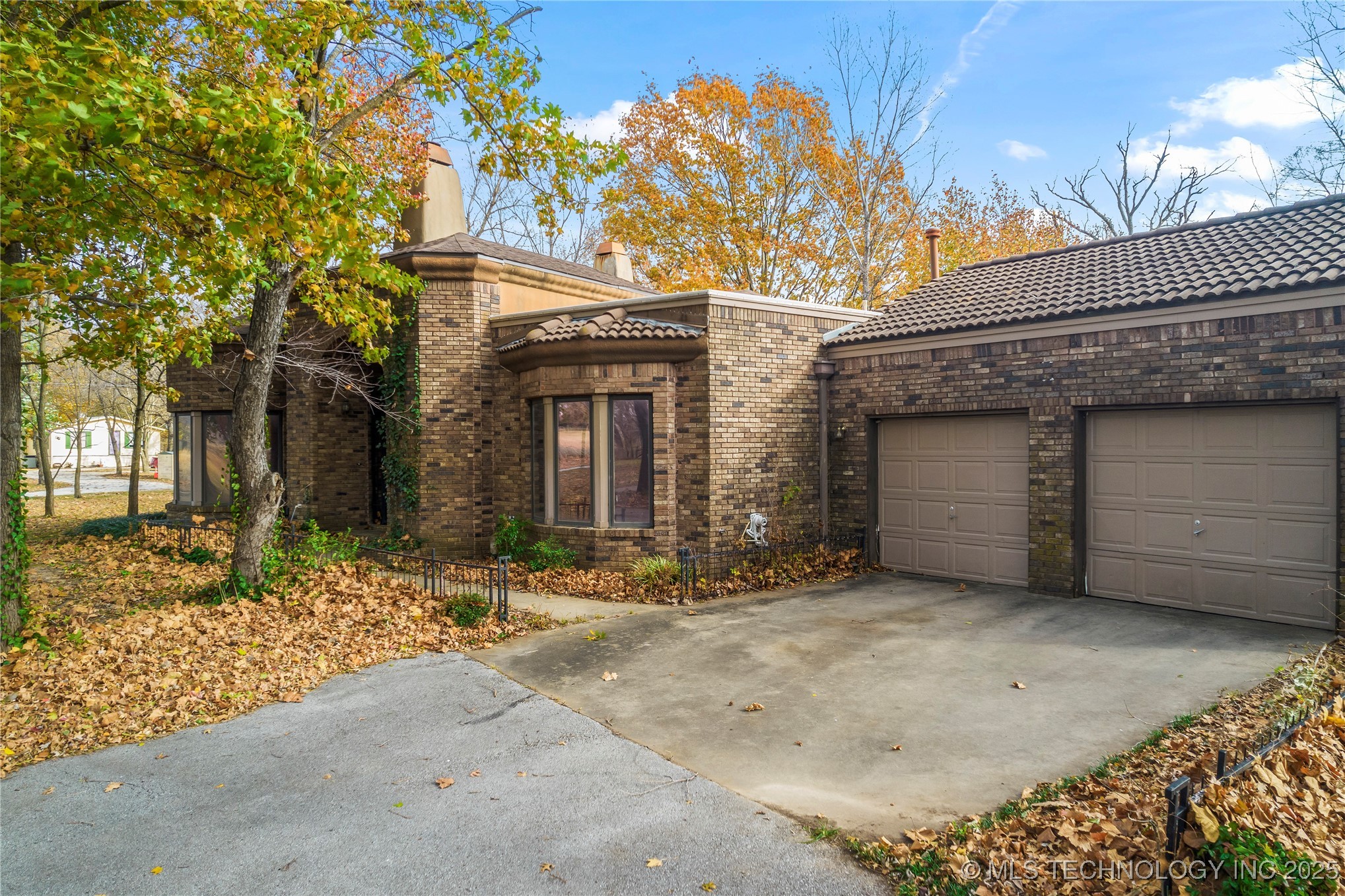 Broken Arrow, Oklahoma, 74014, United States, 3 Bedrooms Bedrooms, ,3 BathroomsBathrooms,Residential,For Sale,1846859