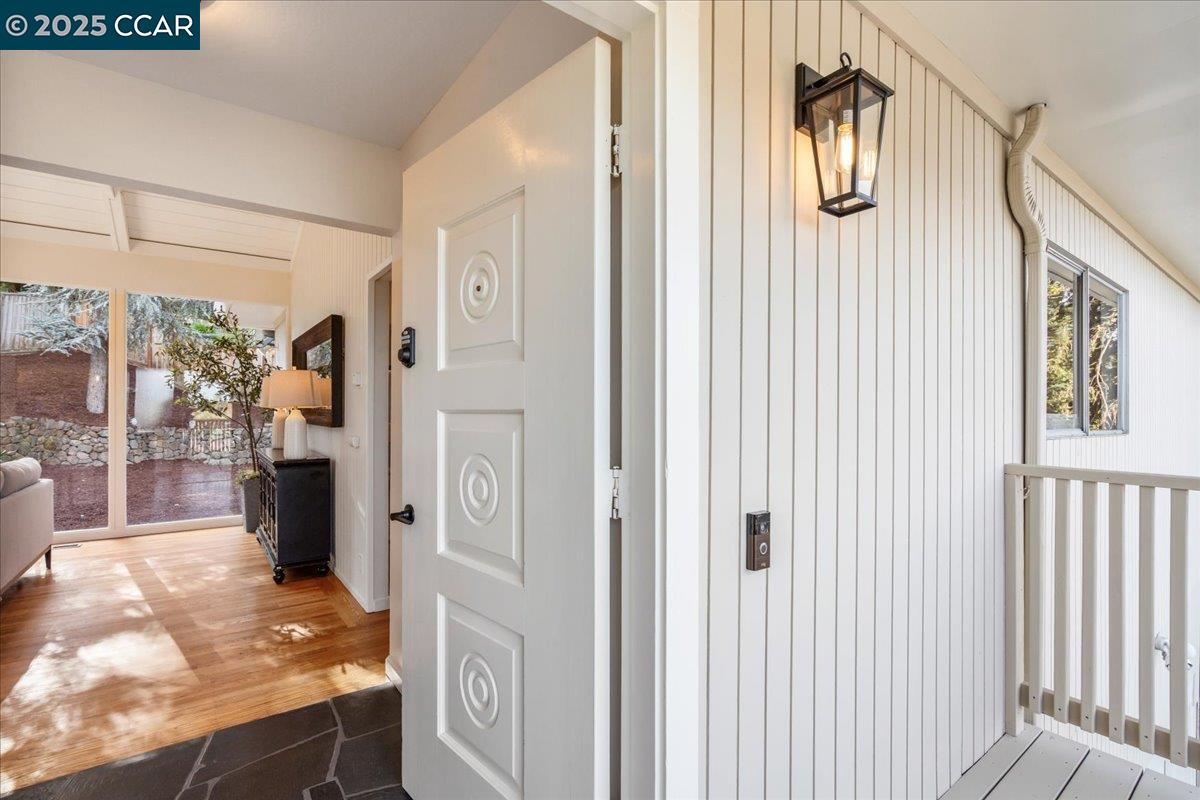 Redwood City, California, 94062, United States, 4 Bedrooms Bedrooms, ,3 BathroomsBathrooms,Residential,For Sale,1989163