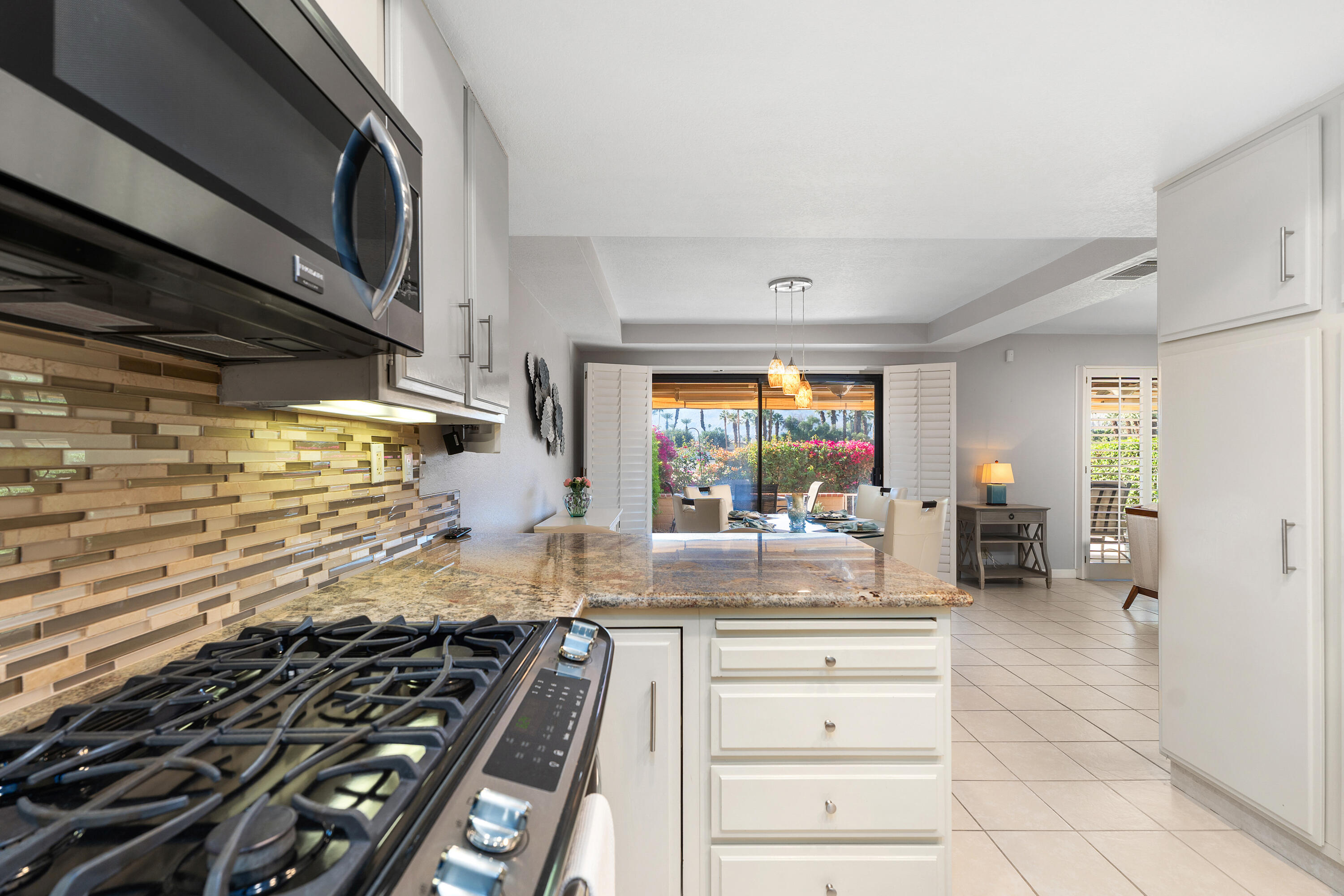 Palm Desert, California, 92260, United States, 3 Bedrooms Bedrooms, ,2 BathroomsBathrooms,Residential,For Sale,1991585