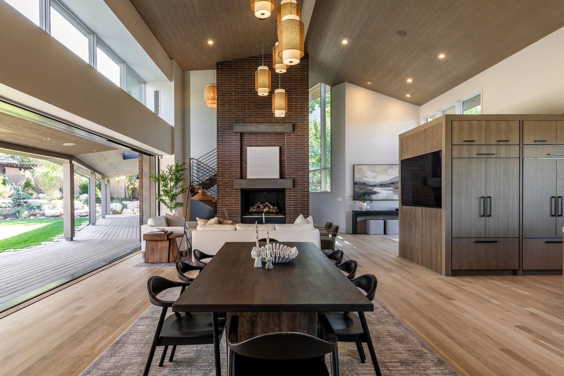  Mid-Century Modern. Perfected. - 物件實景