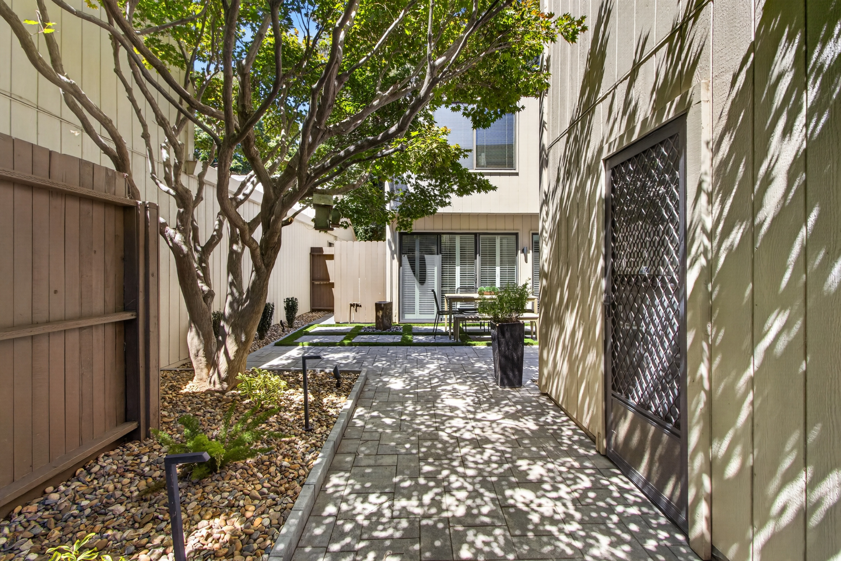  1427 Commons Drive, Sacramento, CA 95825 - 物件實景