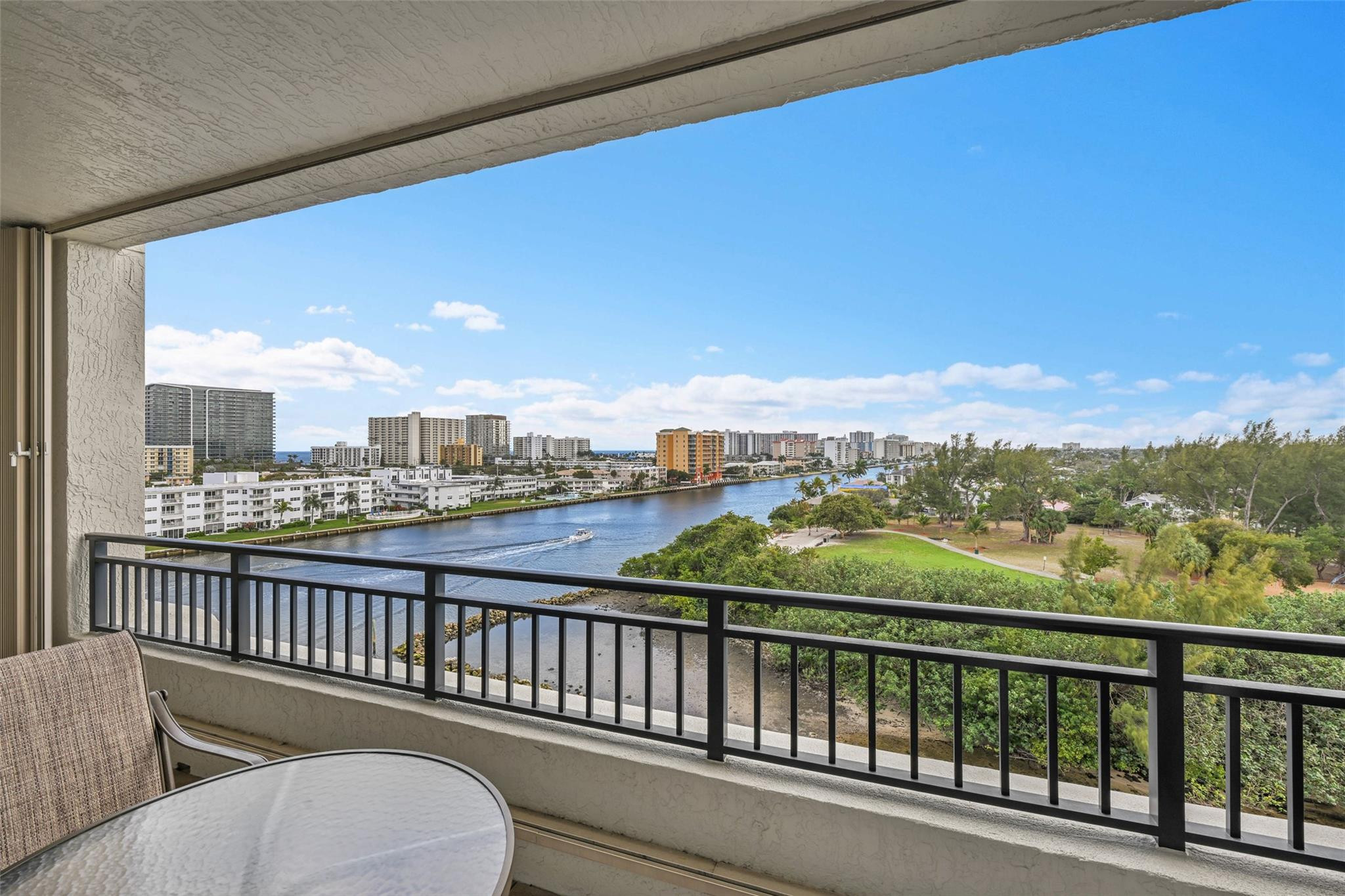 Pompano Beach, Florida, 33062, United States, 2 Bedrooms Bedrooms, ,3 BathroomsBathrooms,Residential,For Sale,2024404