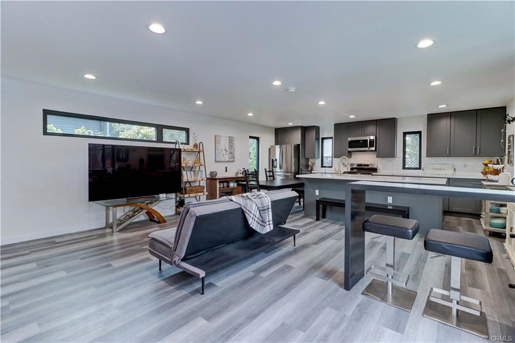 Los ANgeles, California, 90004, United States, 5 Bedrooms Bedrooms, ,2 BathroomsBathrooms,Residential,For Sale,1756474