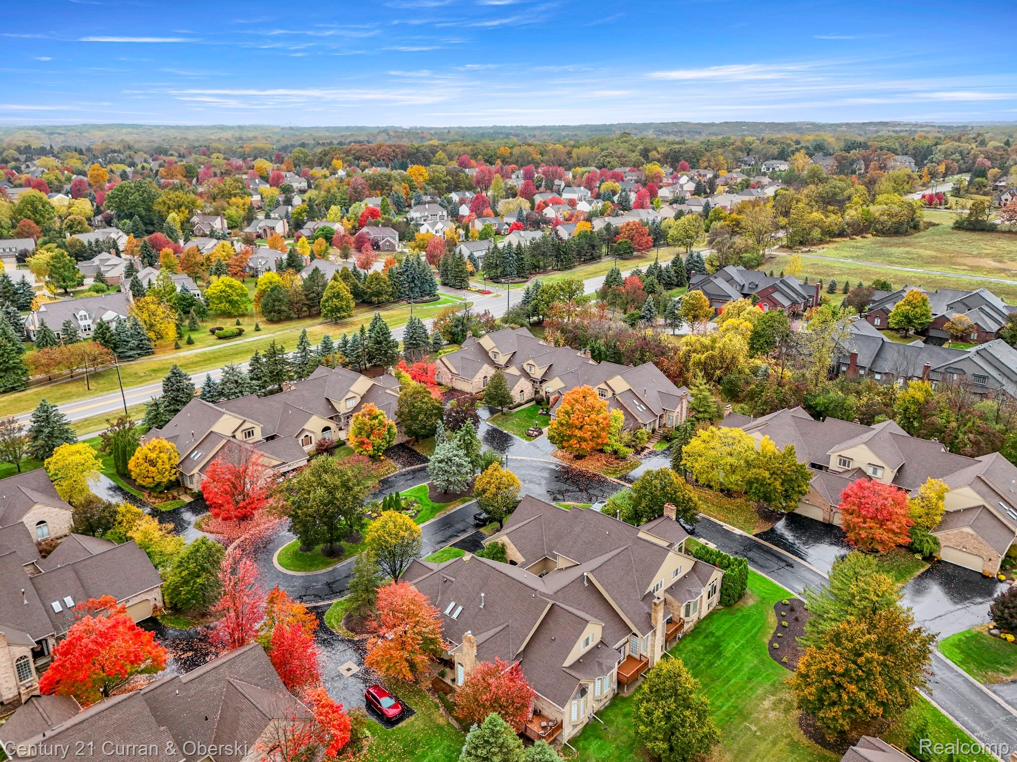 Shelby Charter Township, Michigan, 48316, United States, 2 Bedrooms Bedrooms, ,4 BathroomsBathrooms,Residential,For Sale,1977088