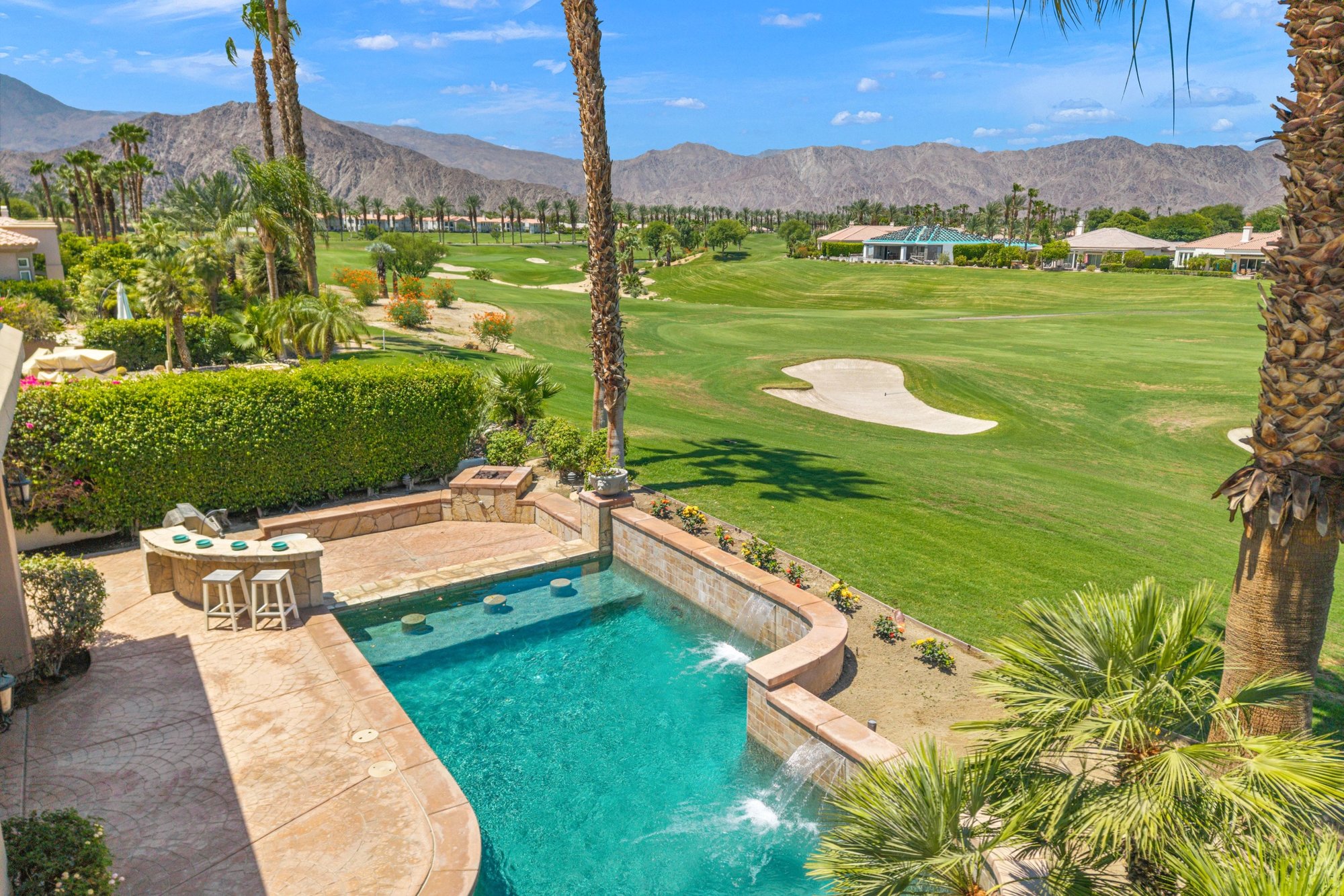  Golf Course Living With Designer Touches - 物件實景