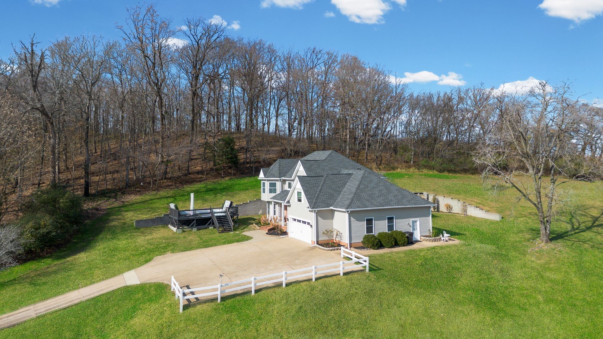Lewisburg, Tennessee, 37091, United States, 4 Bedrooms Bedrooms, ,3 BathroomsBathrooms,Residential,For Sale,1999662
