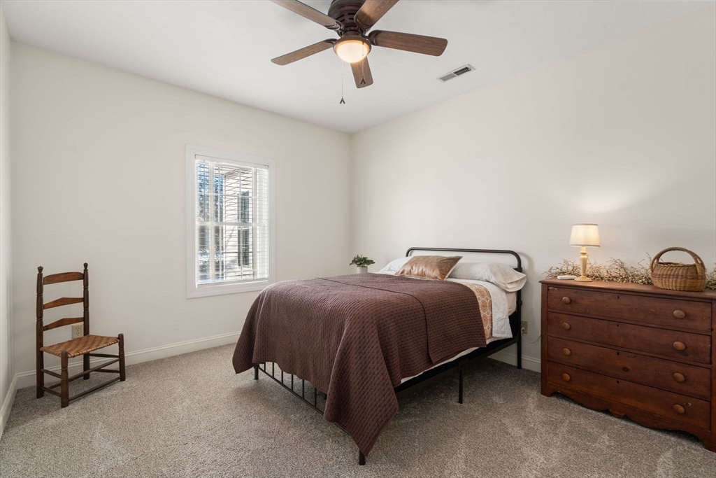 Uxbridge, Massachusetts, 01569, United States, 2 Bedrooms Bedrooms, ,2 BathroomsBathrooms,Residential,For Sale,2006333