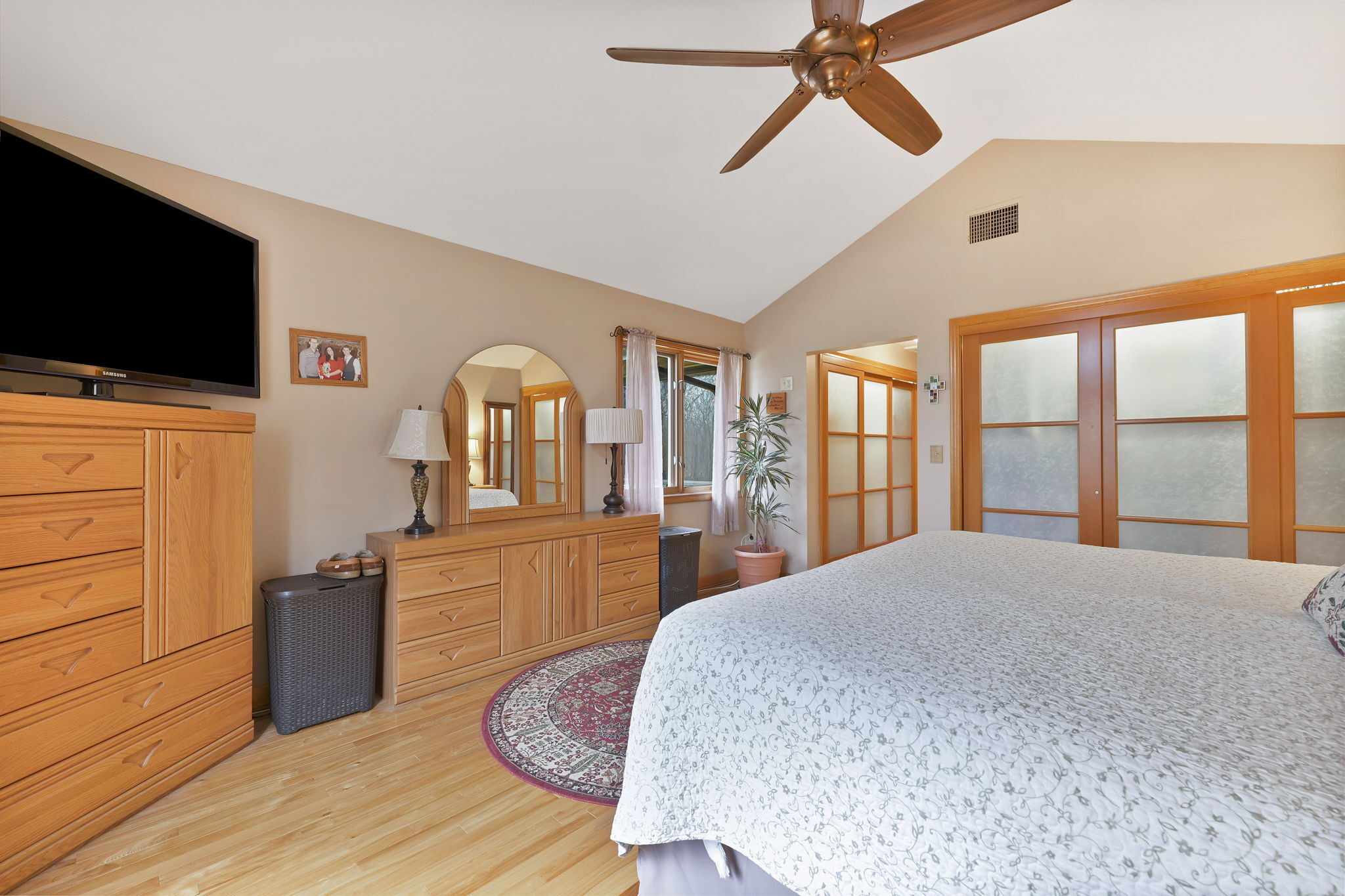 Tolland, Connecticut, 06084, United States, 3 Bedrooms Bedrooms, ,3 BathroomsBathrooms,Residential,For Sale,1993316