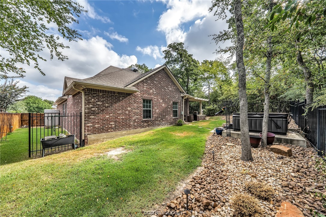3200 Walnut Creek Court, Bryan, Texas, 77807, United States, 2 Bedrooms Bedrooms, ,3 BathroomsBathrooms,Residential,For Sale,3200 Walnut Creek Court,1663308