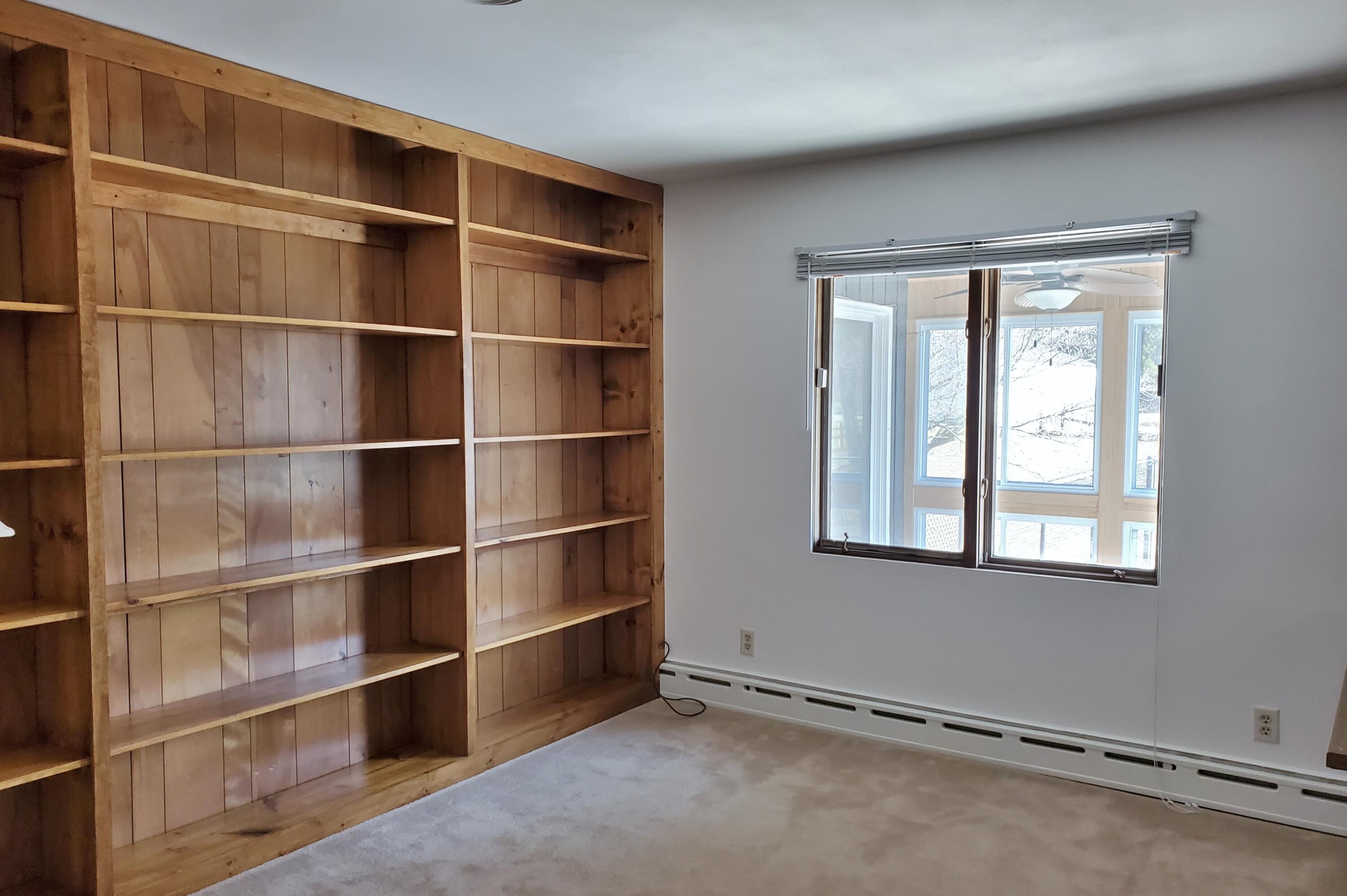 Michigan City, Indiana, 46360, United States, 5 Bedrooms Bedrooms, ,1 BathroomBathrooms,Residential,For Sale,1743643
