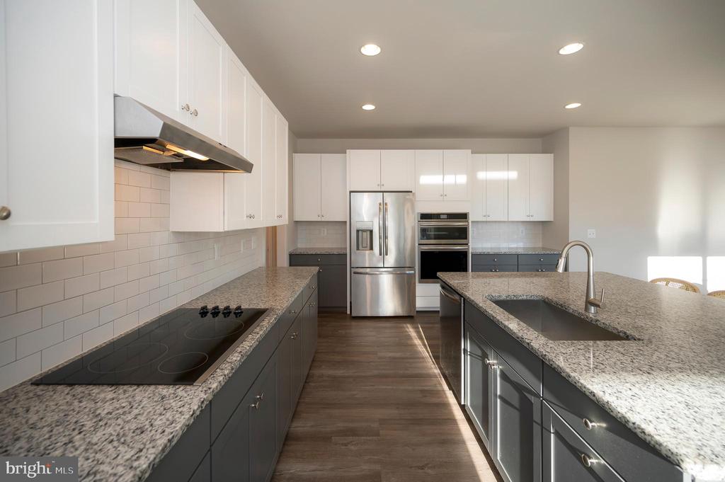 Fredericksburg, Virginia, 22406, United States, 4 Bedrooms Bedrooms, ,5 BathroomsBathrooms,Residential,For Sale,2002501