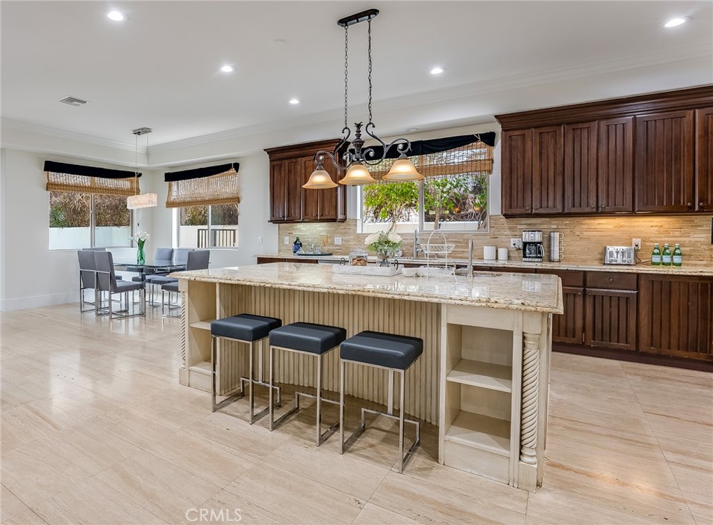 Woodland Hills, California, 91367, United States, 5 Bedrooms Bedrooms, ,6 BathroomsBathrooms,Residential,For Sale,1861197