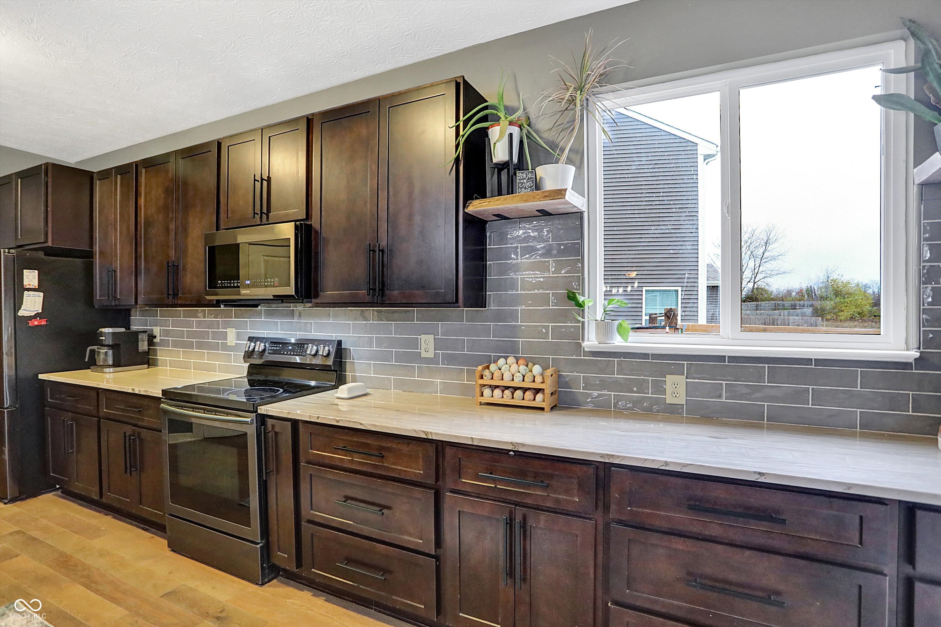 Franklin, Indiana, 46131, United States, 6 Bedrooms Bedrooms, ,4 BathroomsBathrooms,Residential,For Sale,1978604