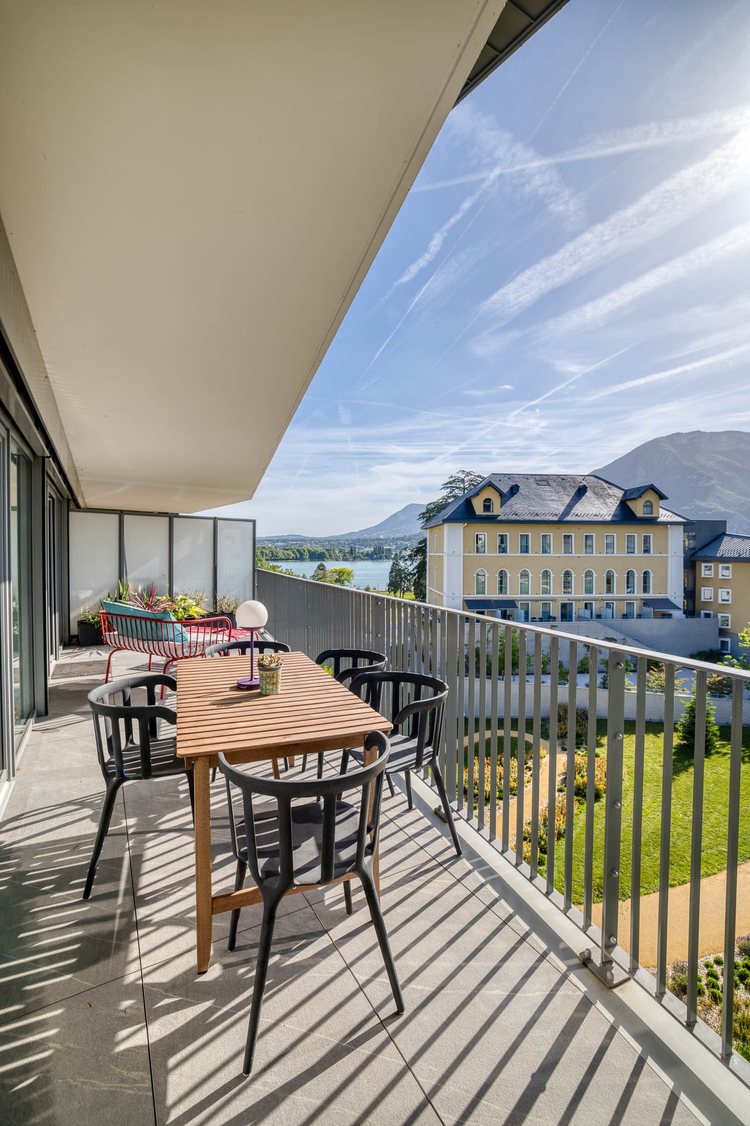  Contemporary apartment with terrace and lake views - 物件實景