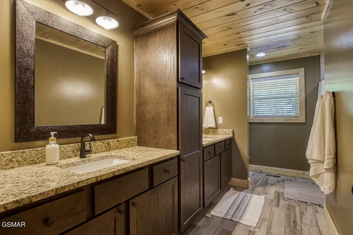 Sevierville, Tennessee, 37862, United States, 3 Bedrooms Bedrooms, ,4 BathroomsBathrooms,Residential,For Sale,2027934
