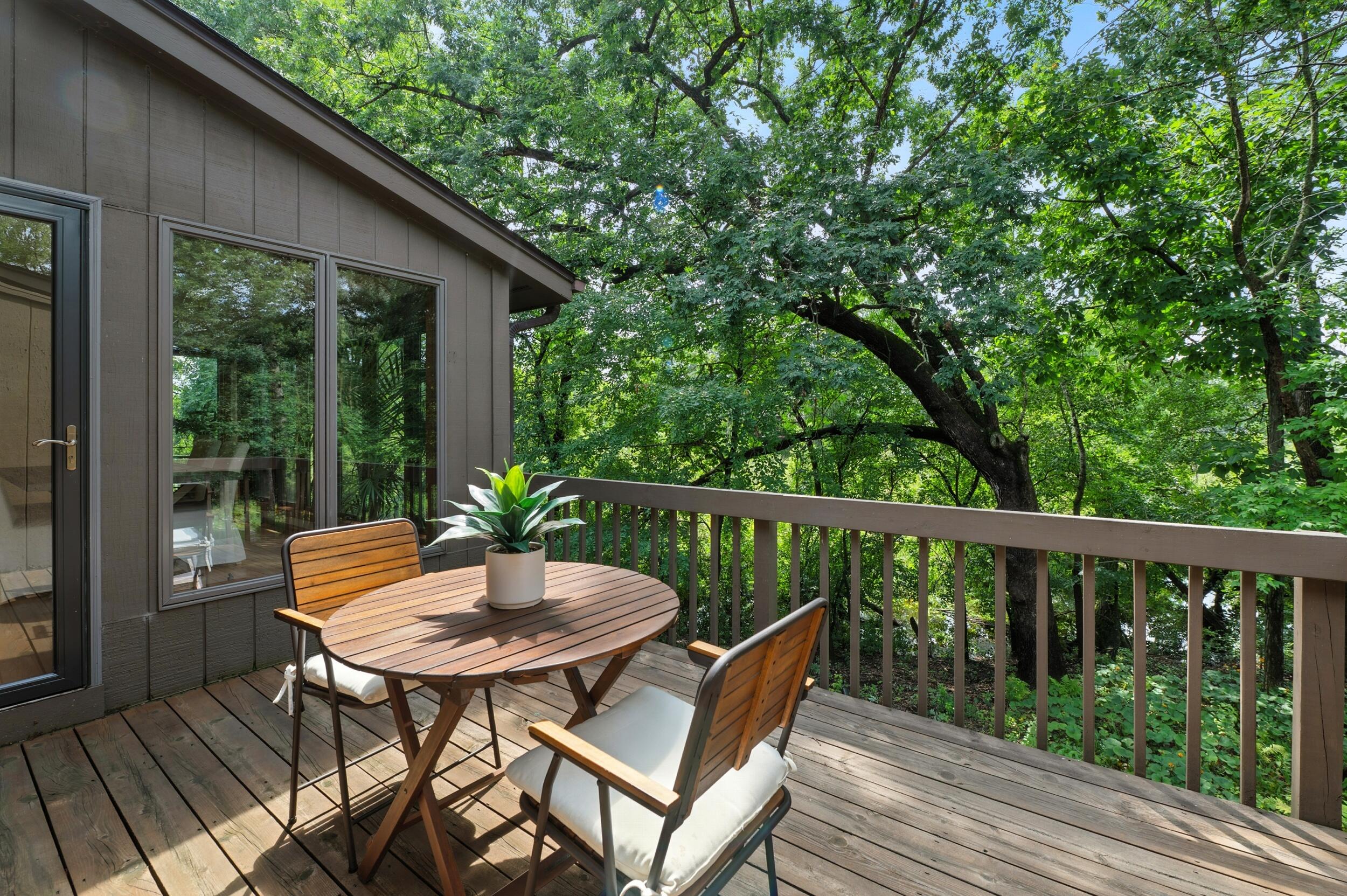 Delafield, Wisconsin, 53029, United States, 2 Bedrooms Bedrooms, ,4 BathroomsBathrooms,Residential,For Sale,1917122