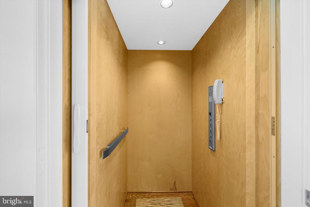 Grasonville, Maryland, 21638, United States, 4 Bedrooms Bedrooms, ,4 BathroomsBathrooms,Residential,For Sale,1989342