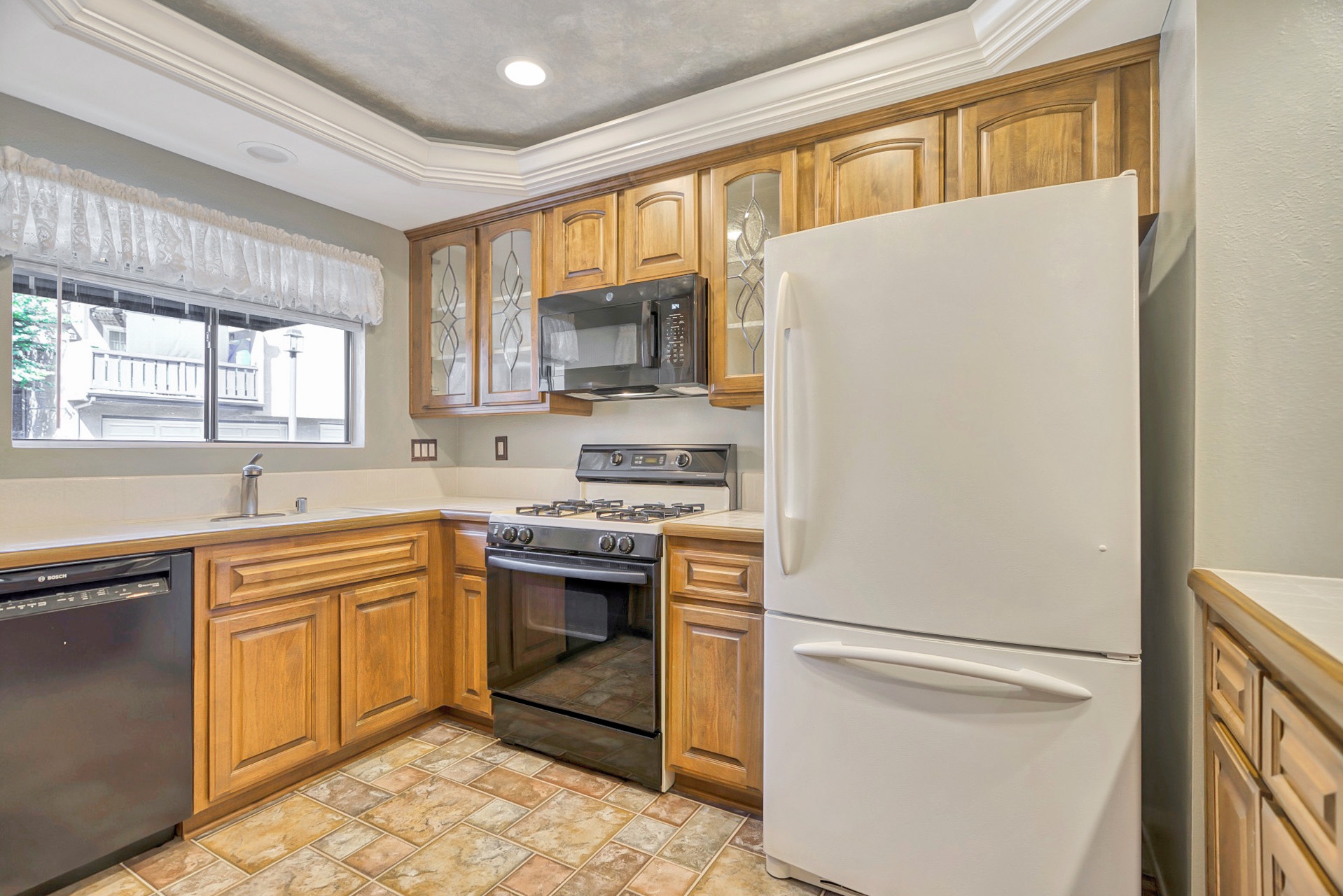 Fullerton, California, 92835, United States, 2 Bedrooms Bedrooms, ,1 BathroomBathrooms,Residential,For Sale,1915893