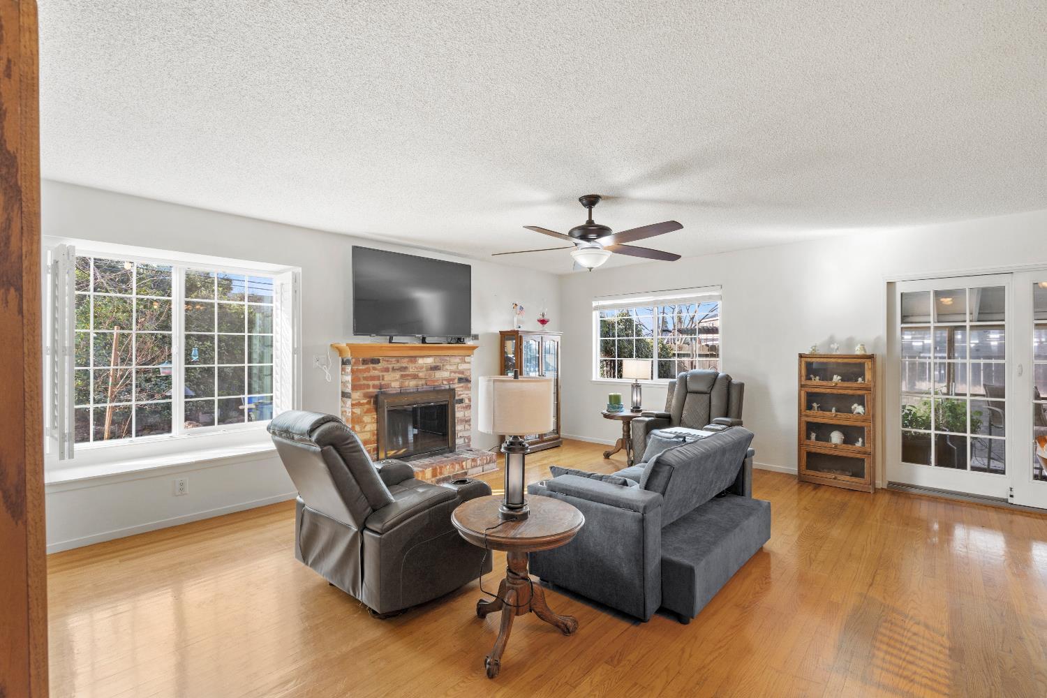 Citrus Heights, California, 95621, United States, 3 Bedrooms Bedrooms, ,2 BathroomsBathrooms,Residential,For Sale,2015324