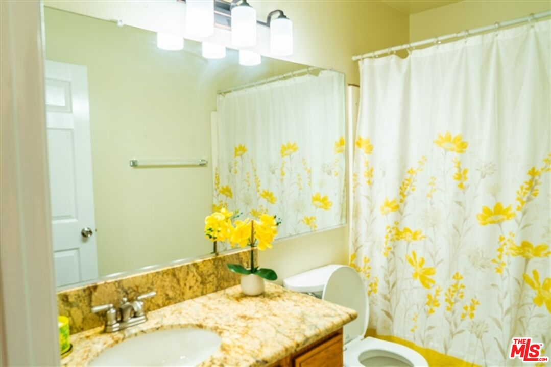 Palmdale, California, 93550, United States, 3 Bedrooms Bedrooms, ,3 BathroomsBathrooms,Residential,For Sale,1994563