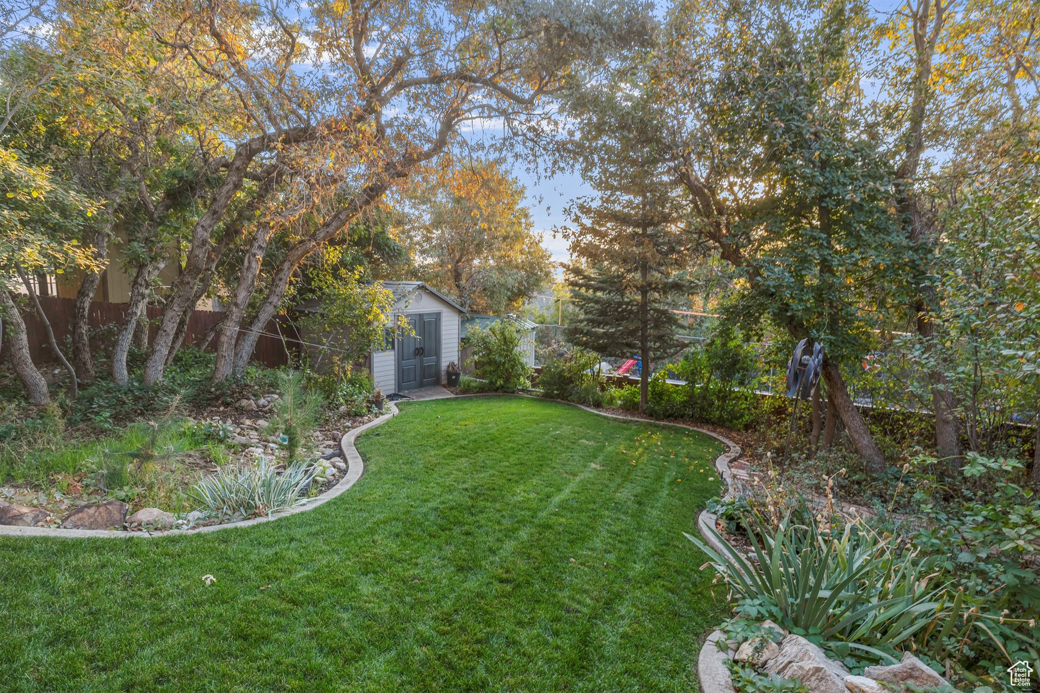 Bountiful, Utah, 84010, United States, 5 Bedrooms Bedrooms, ,4 BathroomsBathrooms,Residential,For Sale,1926219
