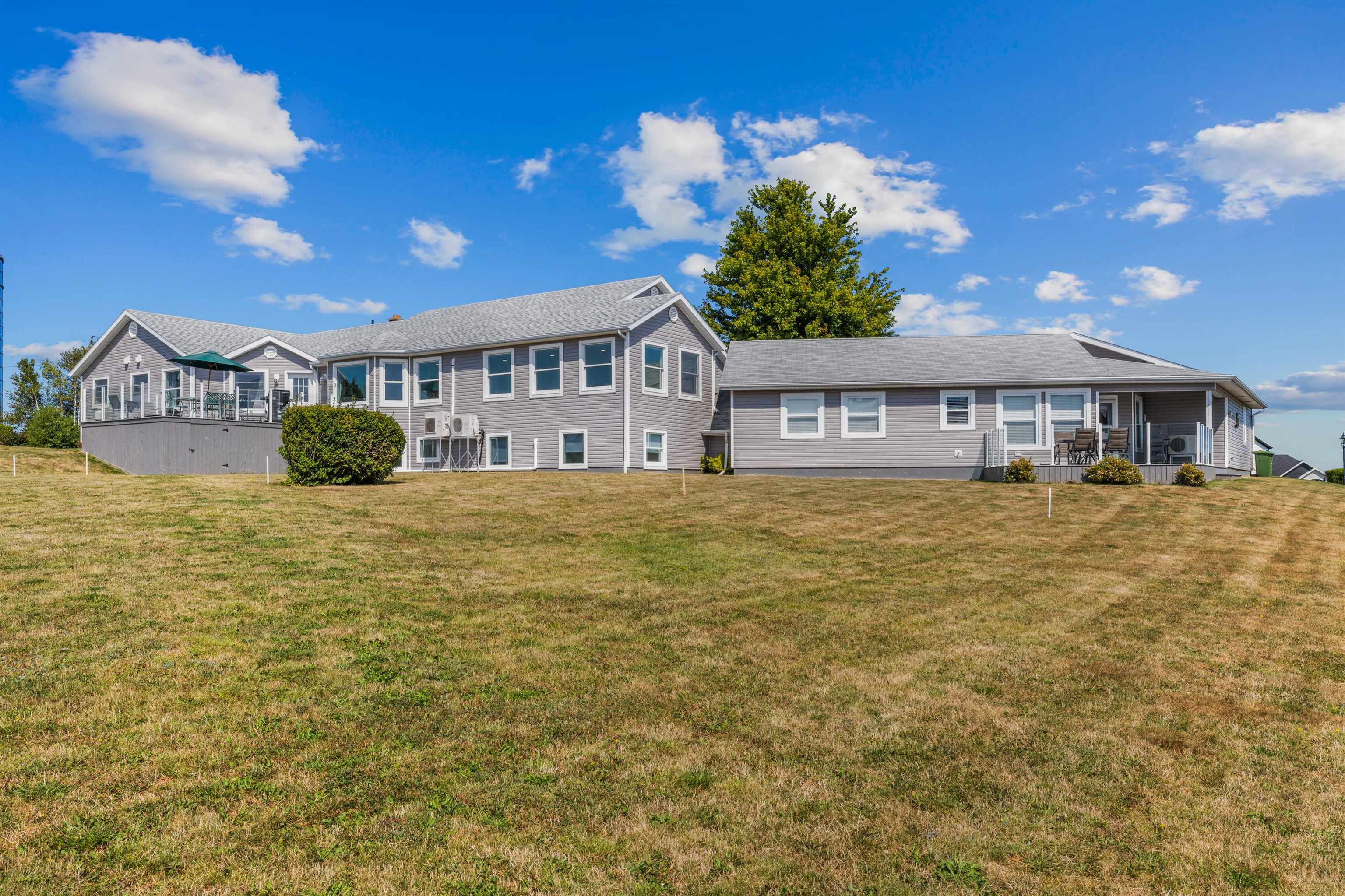 STRATFORD, Prince Edward Island, C1B 0J7, CA, 7 Bedrooms Bedrooms, ,4 BathroomsBathrooms,Residential,For Sale,1949695