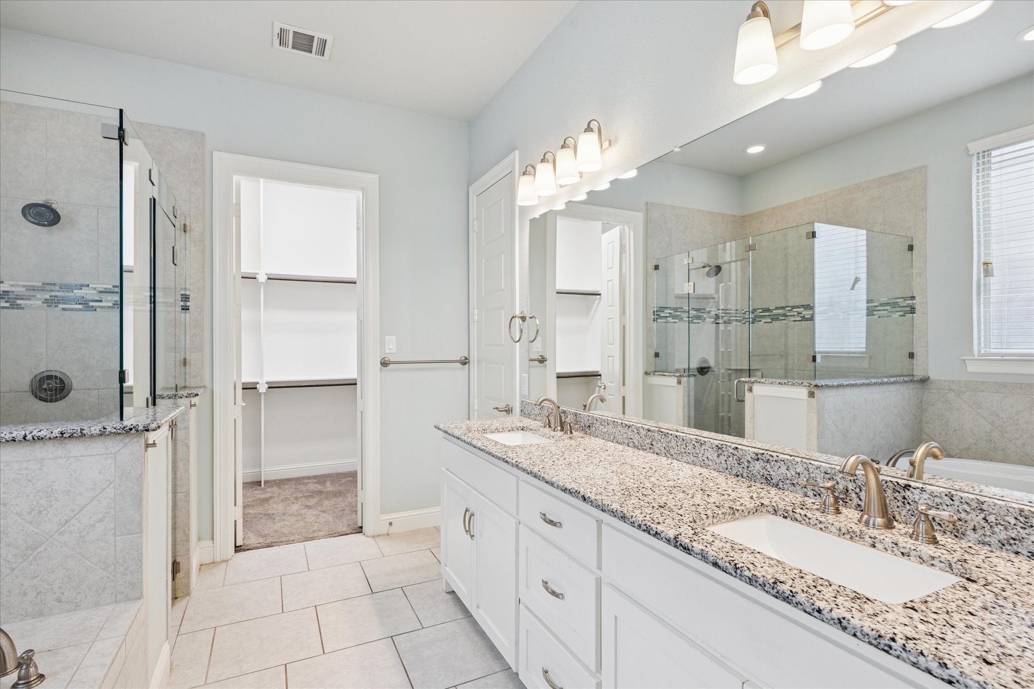 North Richland Hills, Texas, 76182, United States, 4 Bedrooms Bedrooms, ,3 BathroomsBathrooms,Residential,For Sale,2047966