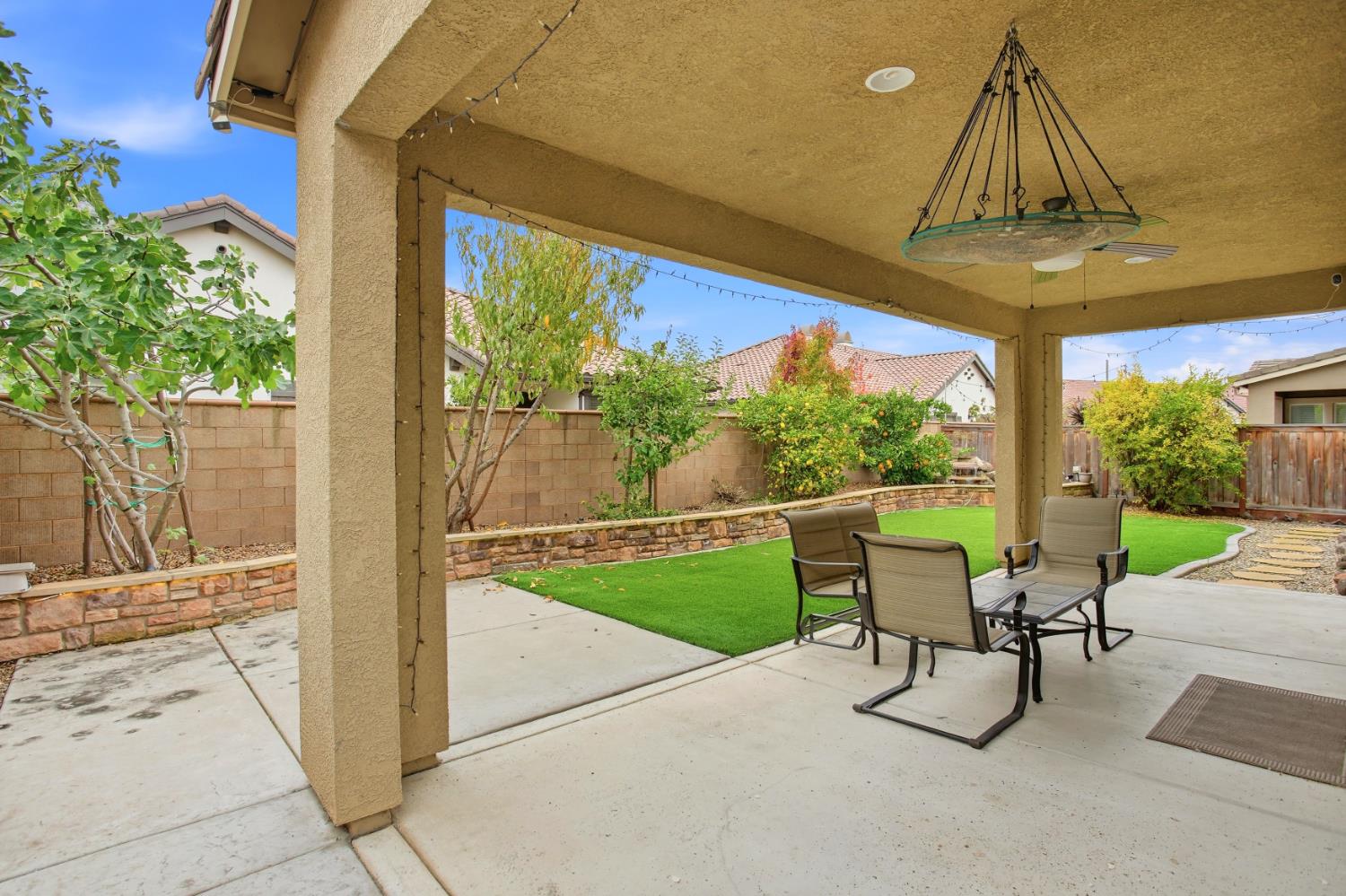 Elk Grove, California, 95757, United States, 4 Bedrooms Bedrooms, ,4 BathroomsBathrooms,Residential,For Sale,1999754