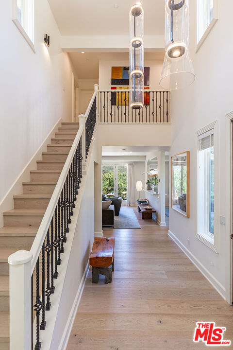 Calabasas, California, 91302, United States, 5 Bedrooms Bedrooms, ,4 BathroomsBathrooms,Residential,For Sale,1926275
