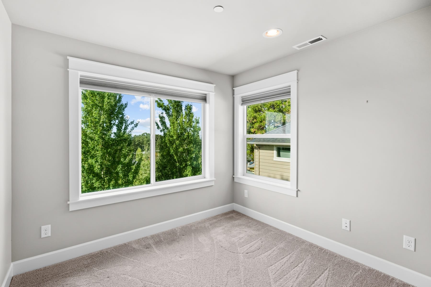  12465 SW LESSER RD Portland, OR 97219 - 物件實景