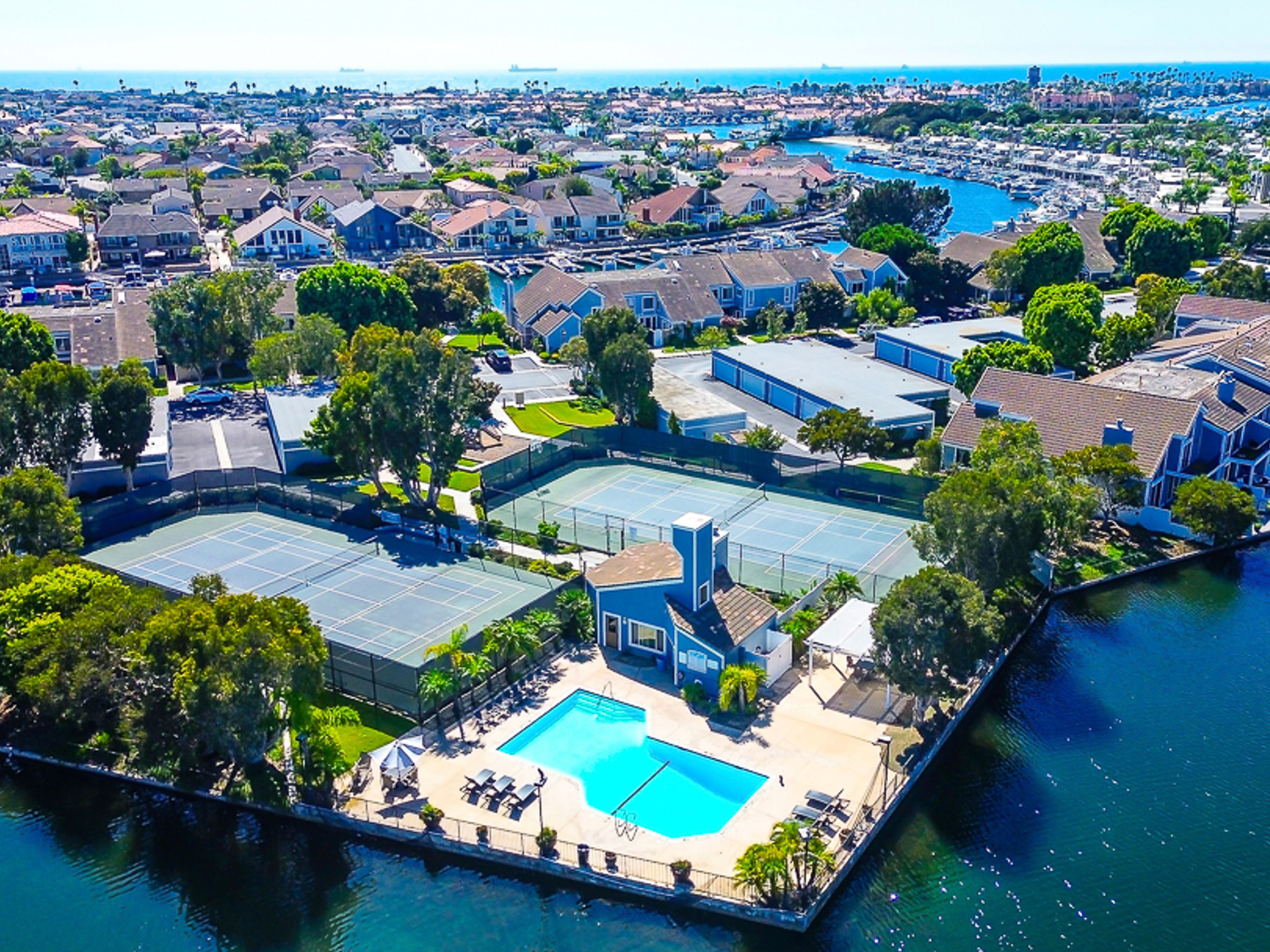  16125 Saint Croix Circle, Huntington Beach, CA 92649 - 物件實景
