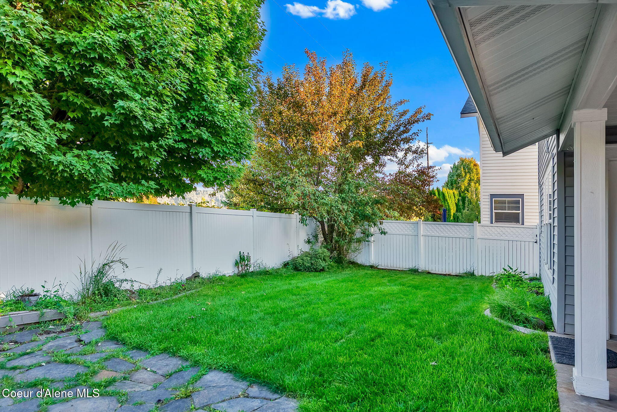 Coeur D'alene, Idaho, 83815, United States, 3 Bedrooms Bedrooms, ,2 BathroomsBathrooms,Residential,For Sale,1965651