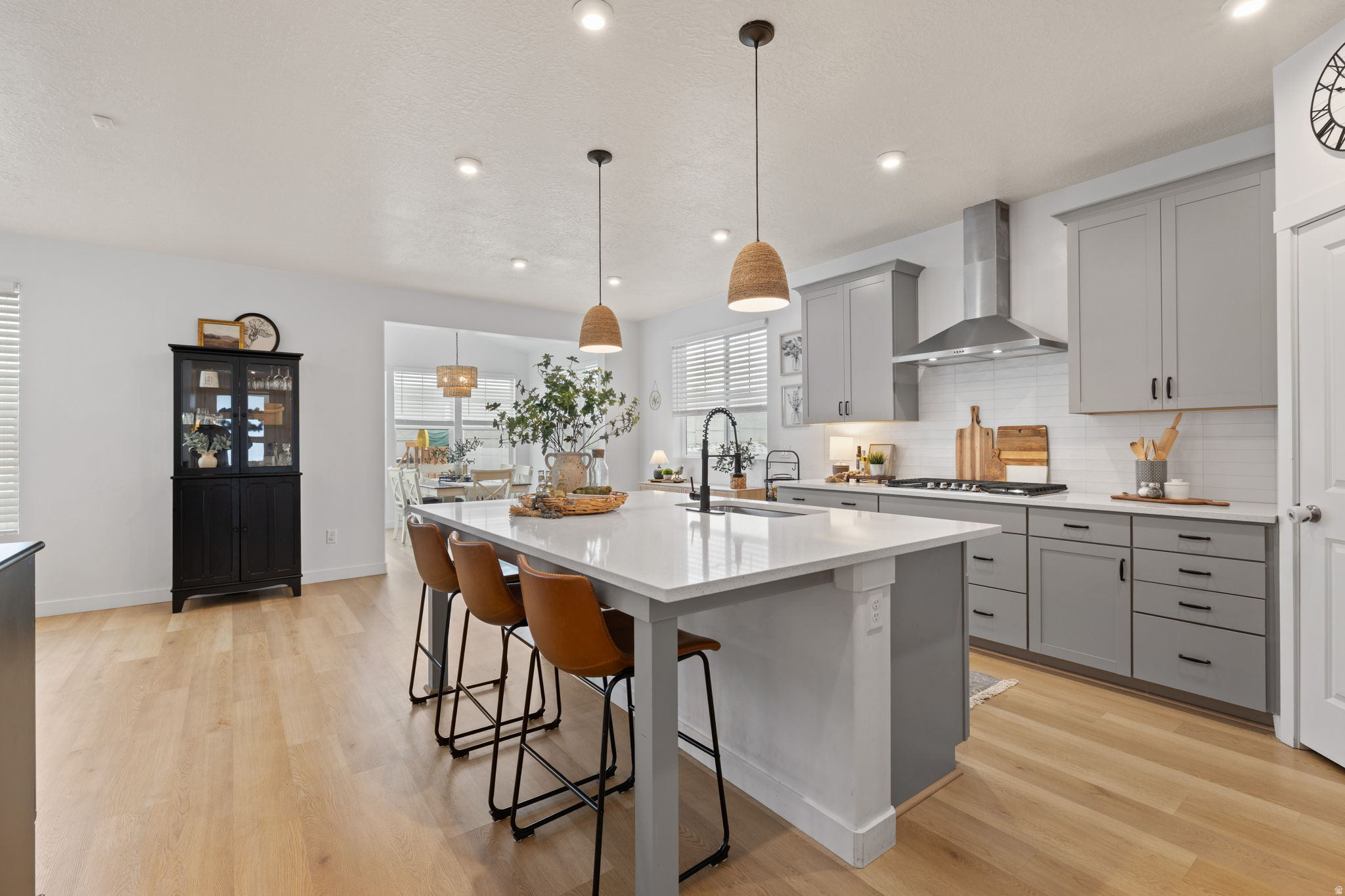 West Jordan, Utah, 84081, United States, 4 Bedrooms Bedrooms, ,3 BathroomsBathrooms,Residential,For Sale,2001617