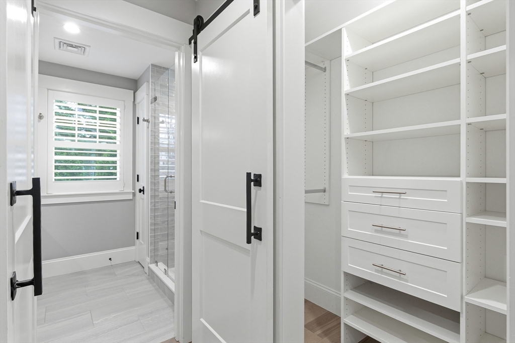 Hingham, Massachusetts, 02043, United States, 4 Bedrooms Bedrooms, ,3 BathroomsBathrooms,Residential,For Sale,1988064