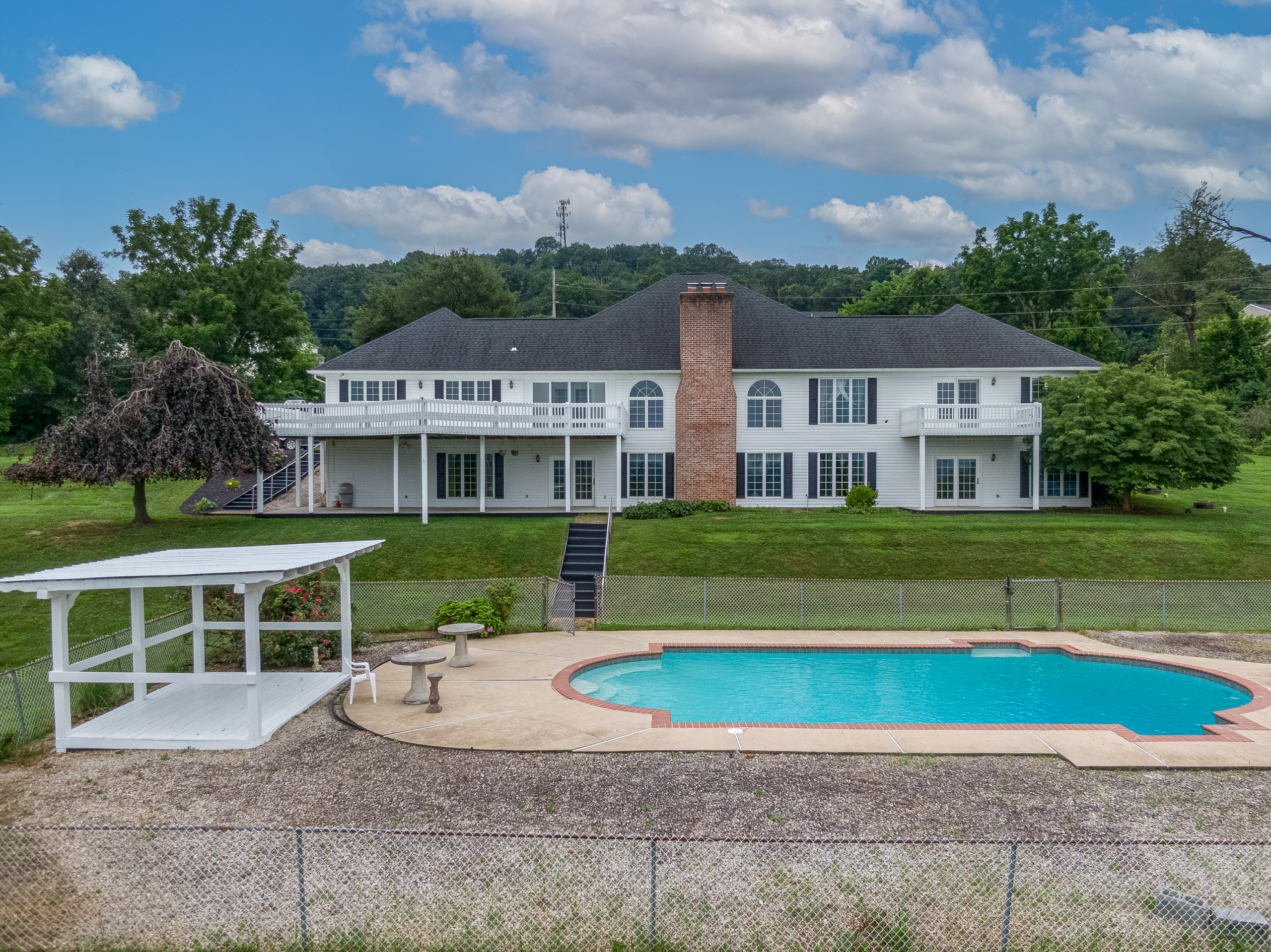 Sinking Spring, Pennsylvania, 19608, United States, 5 Bedrooms Bedrooms, ,5 BathroomsBathrooms,Residential,For Sale,1900747