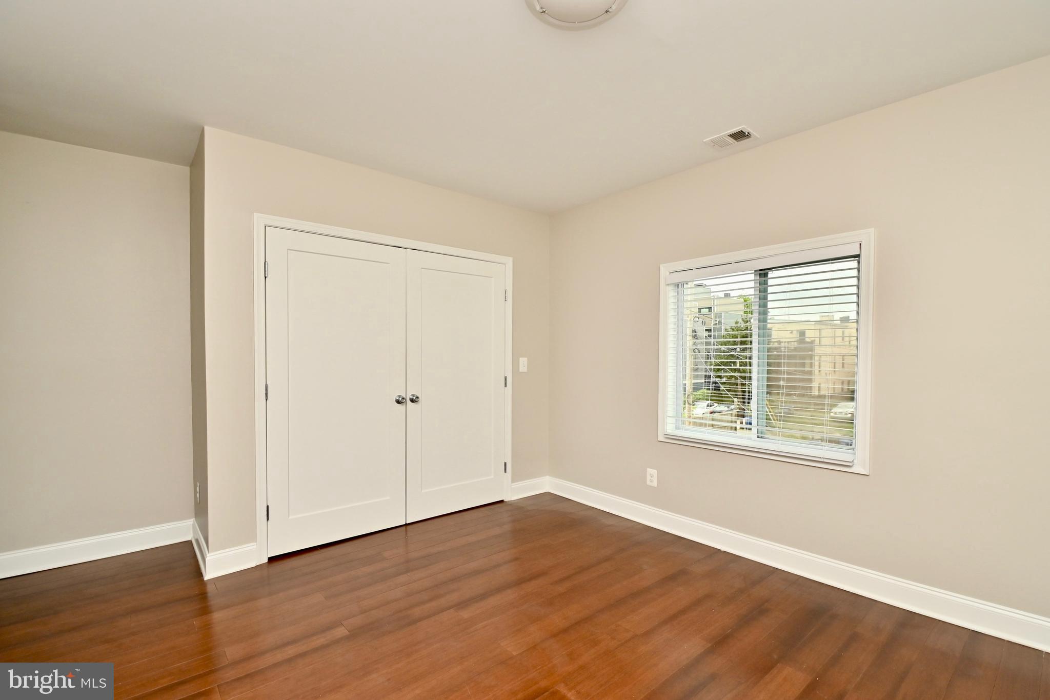 Washington, District of Columbia, 20002, United States, 3 Bedrooms Bedrooms, ,4 BathroomsBathrooms,Residential,For Sale,1931159