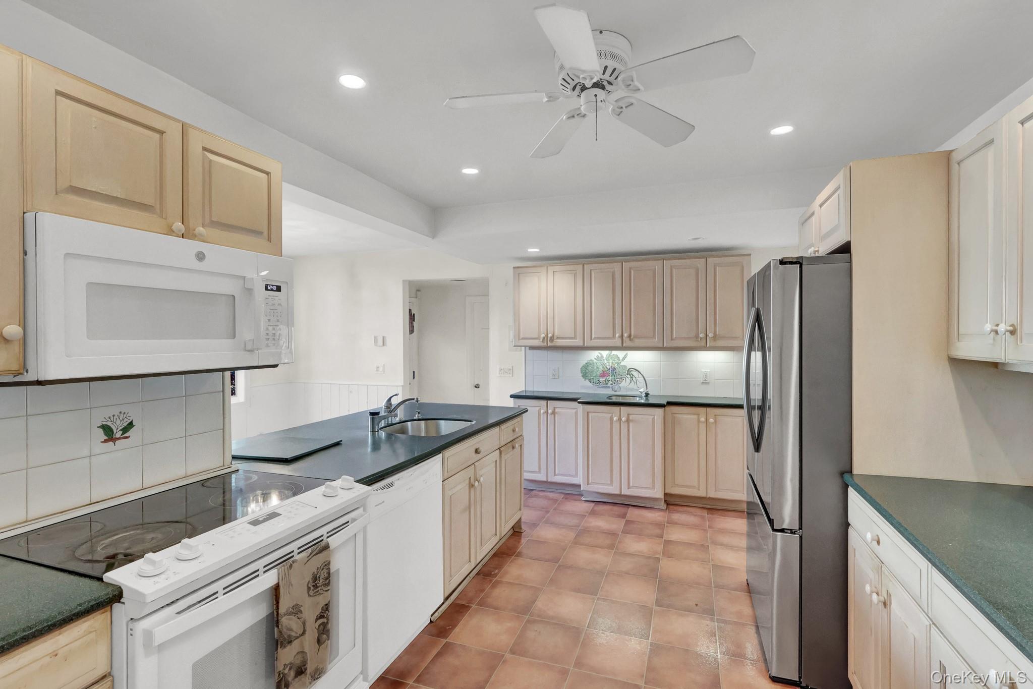  80 Concourse E, Brightwaters, NY, 11718 - 物件實景