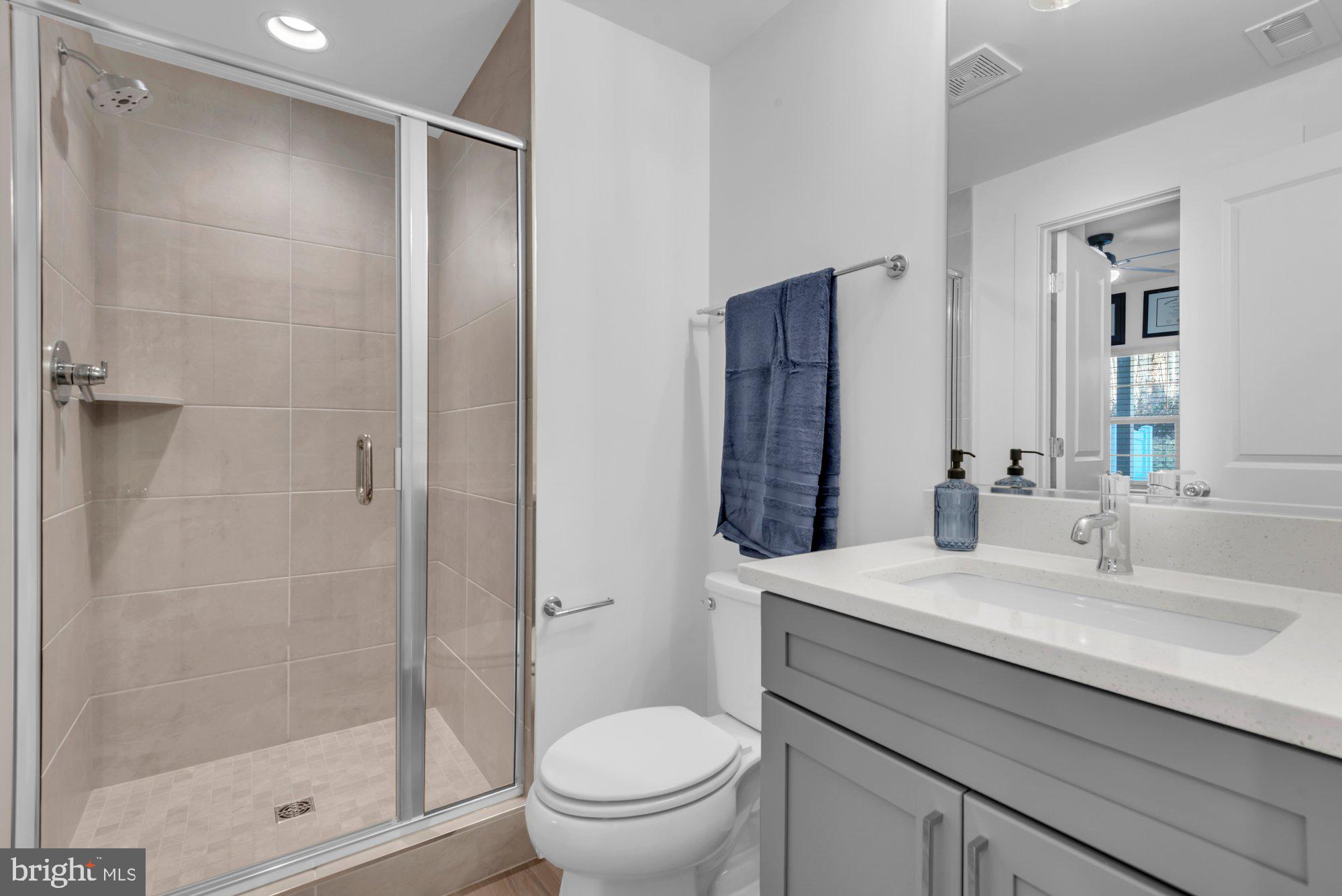 Laurel, Maryland, 20724, United States, 5 Bedrooms Bedrooms, ,5 BathroomsBathrooms,Residential,For Sale,2010373