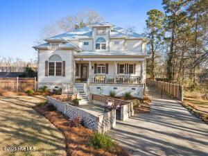 Lake Waccamaw, North Carolina, 28450, United States, 3 Bedrooms Bedrooms, ,3 BathroomsBathrooms,Residential,For Sale,1939053