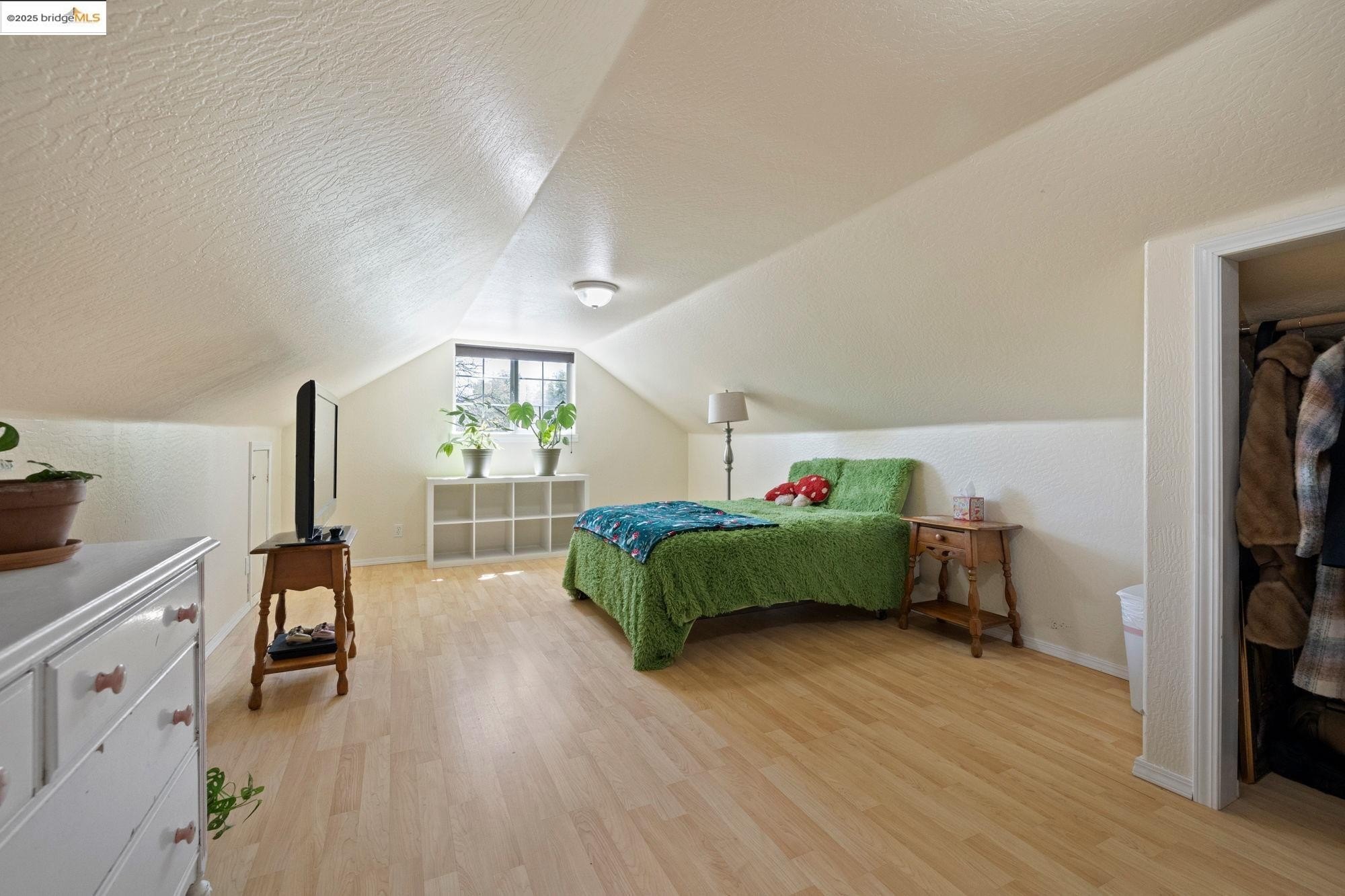 Sonora, California, 95370, United States, 4 Bedrooms Bedrooms, ,2 BathroomsBathrooms,Residential,For Sale,1923543