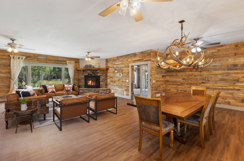 Divide, Colorado, 80814, United States, 3 Bedrooms Bedrooms, ,2 BathroomsBathrooms,Residential,For Sale,1918151