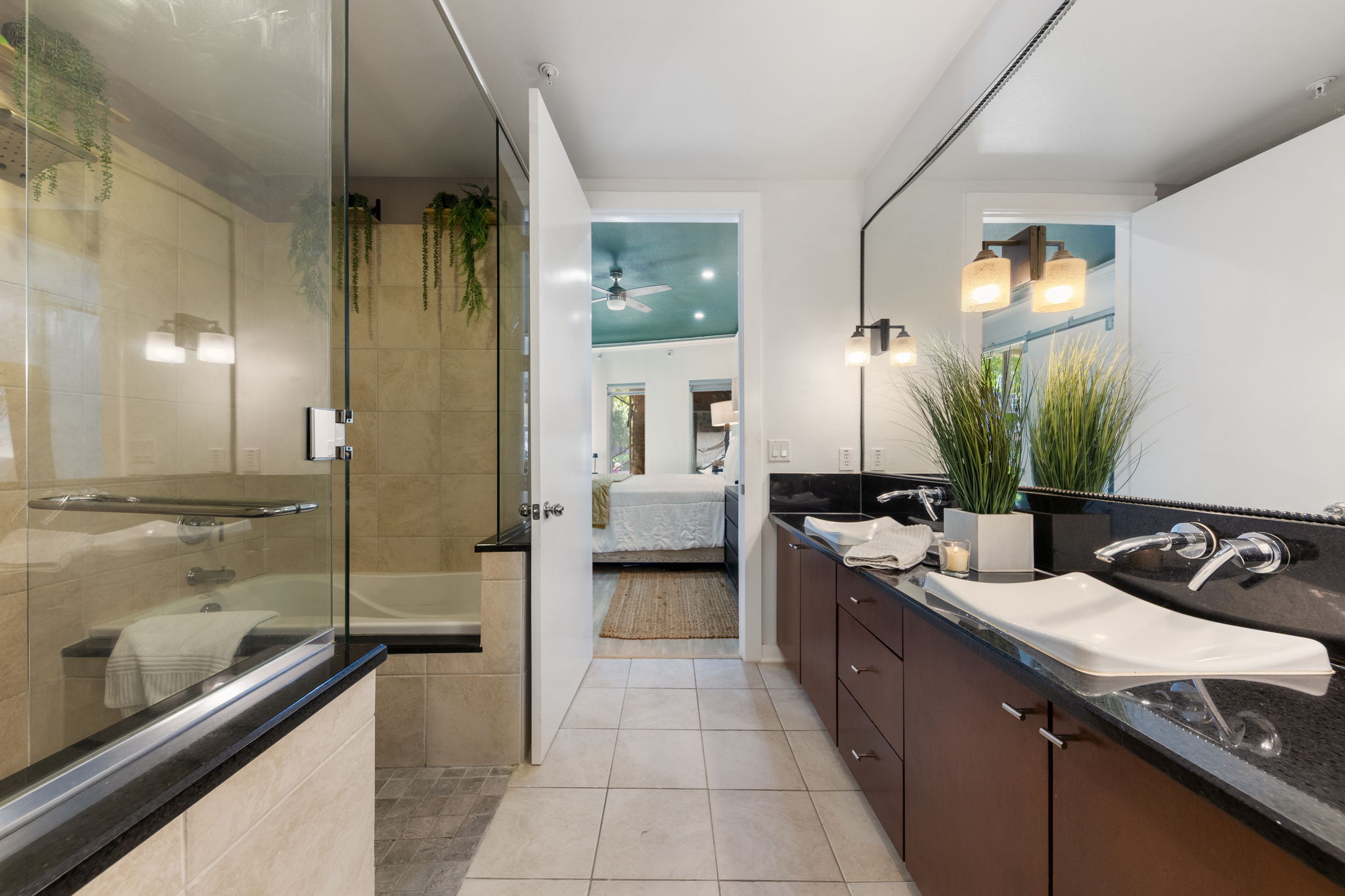  Stunning Updated 1BR/1.5BA Condo — Move-In Ready in the Heart of Uptown - 物件實景