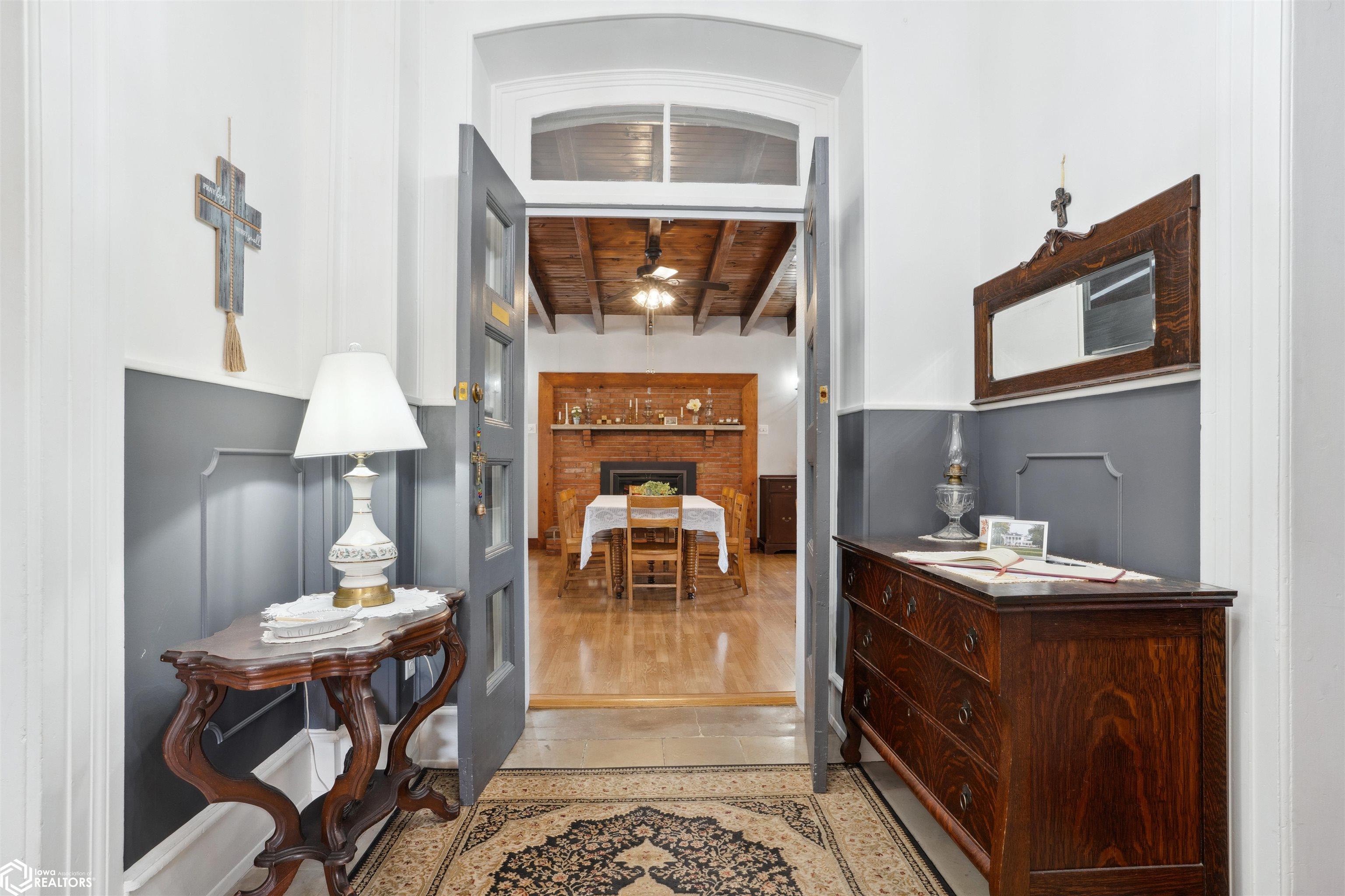 Dallas City, Illinois, 62330, United States, 8 Bedrooms Bedrooms, ,7 BathroomsBathrooms,Residential,For Sale,1980104