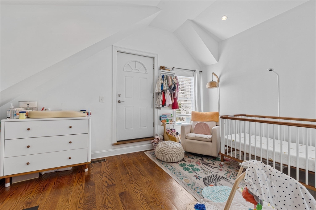 Boston, Massachusetts, 02128, United States, 3 Bedrooms Bedrooms, ,3 BathroomsBathrooms,Residential,For Sale,1974277