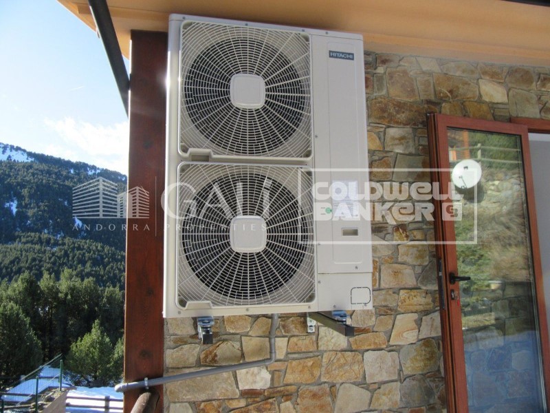 Canillo, Andorra, AD, 4 Bedrooms Bedrooms, ,2 BathroomsBathrooms,Residential,For Sale,1628029