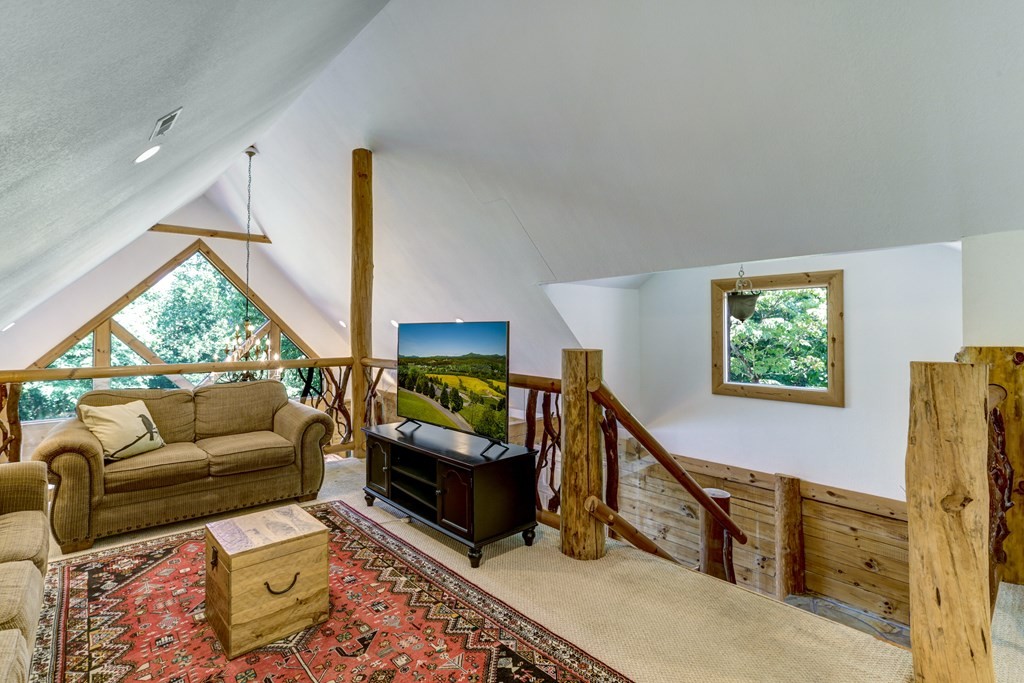 Hayesville, North Carolina, 28904, United States, 3 Bedrooms Bedrooms, ,5 BathroomsBathrooms,Residential,For Sale,1931942