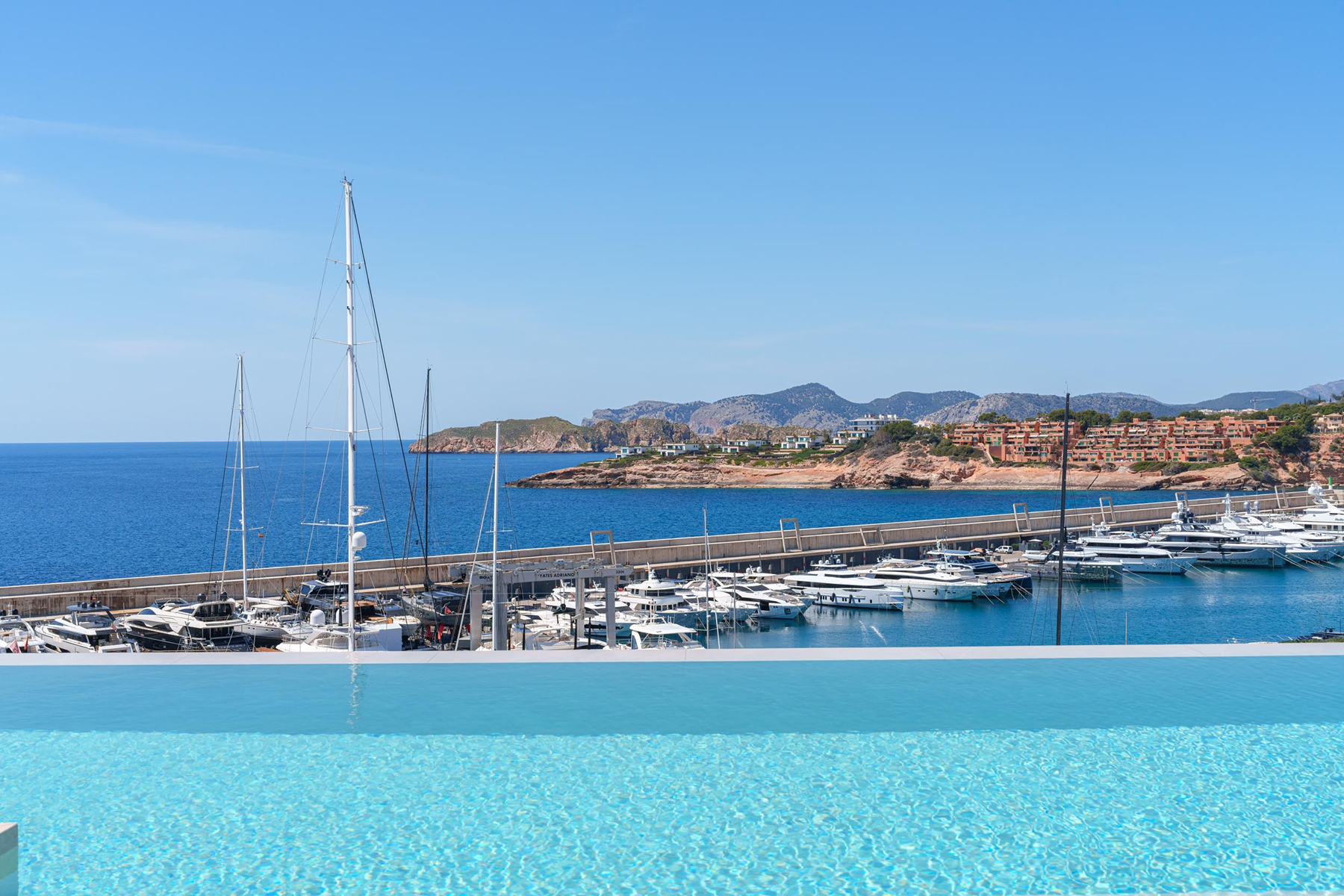  Villa with pool on the beachfront in Calviá - 物件實景