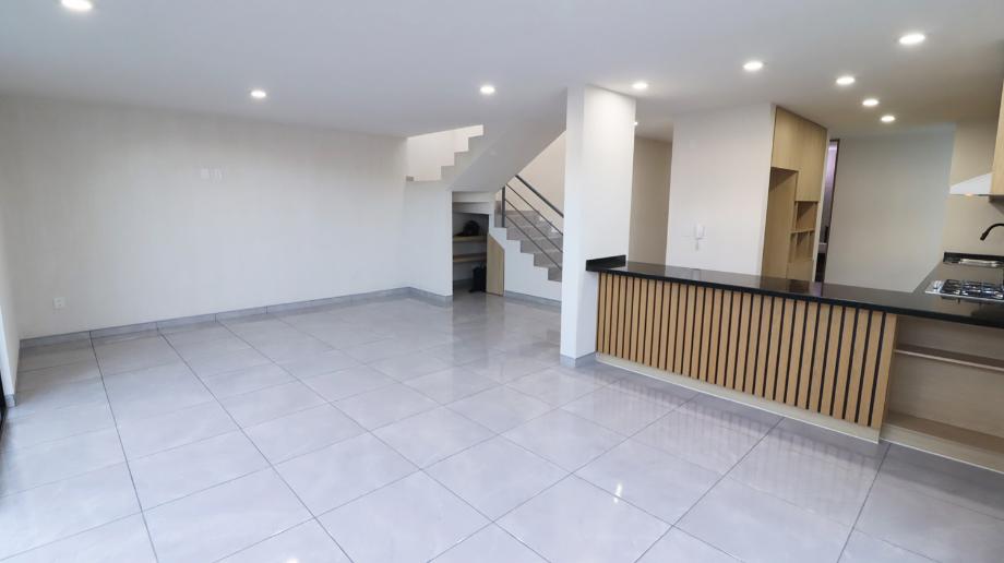 Paseo de los Encinos, Morelia, Michoacán de Ocampo, 58341, Mexico, 3 Bedrooms Bedrooms, ,3 BathroomsBathrooms,Residential,For Sale,Paseo de los Encinos,1673419