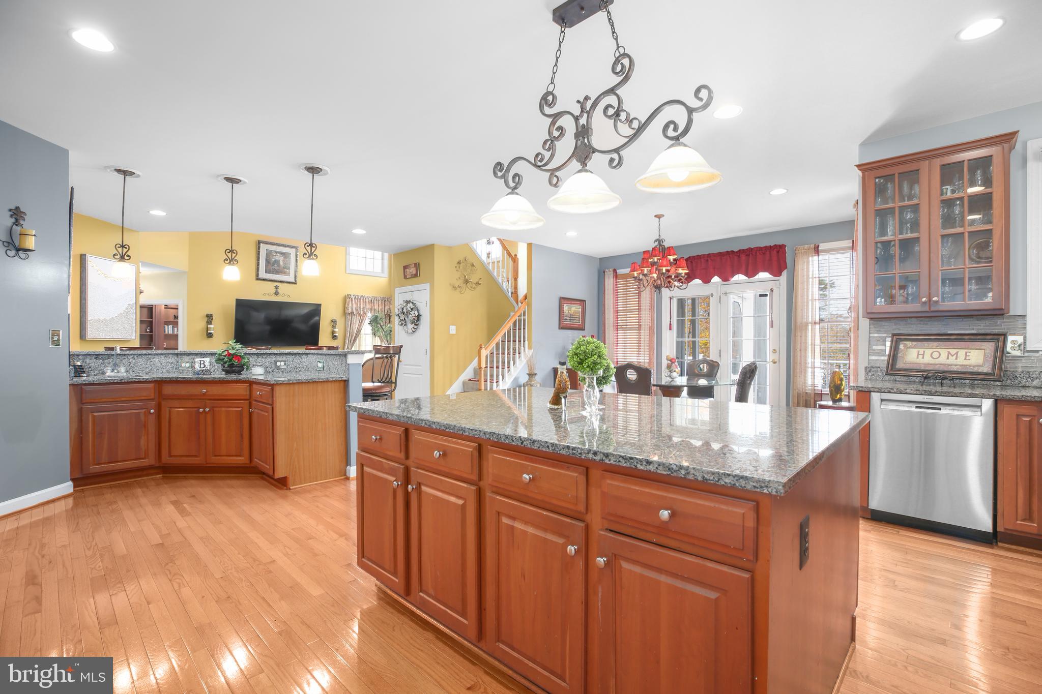 Woodbridge, Virginia, 22192, United States, 5 Bedrooms Bedrooms, ,5 BathroomsBathrooms,Residential,For Sale,1987362